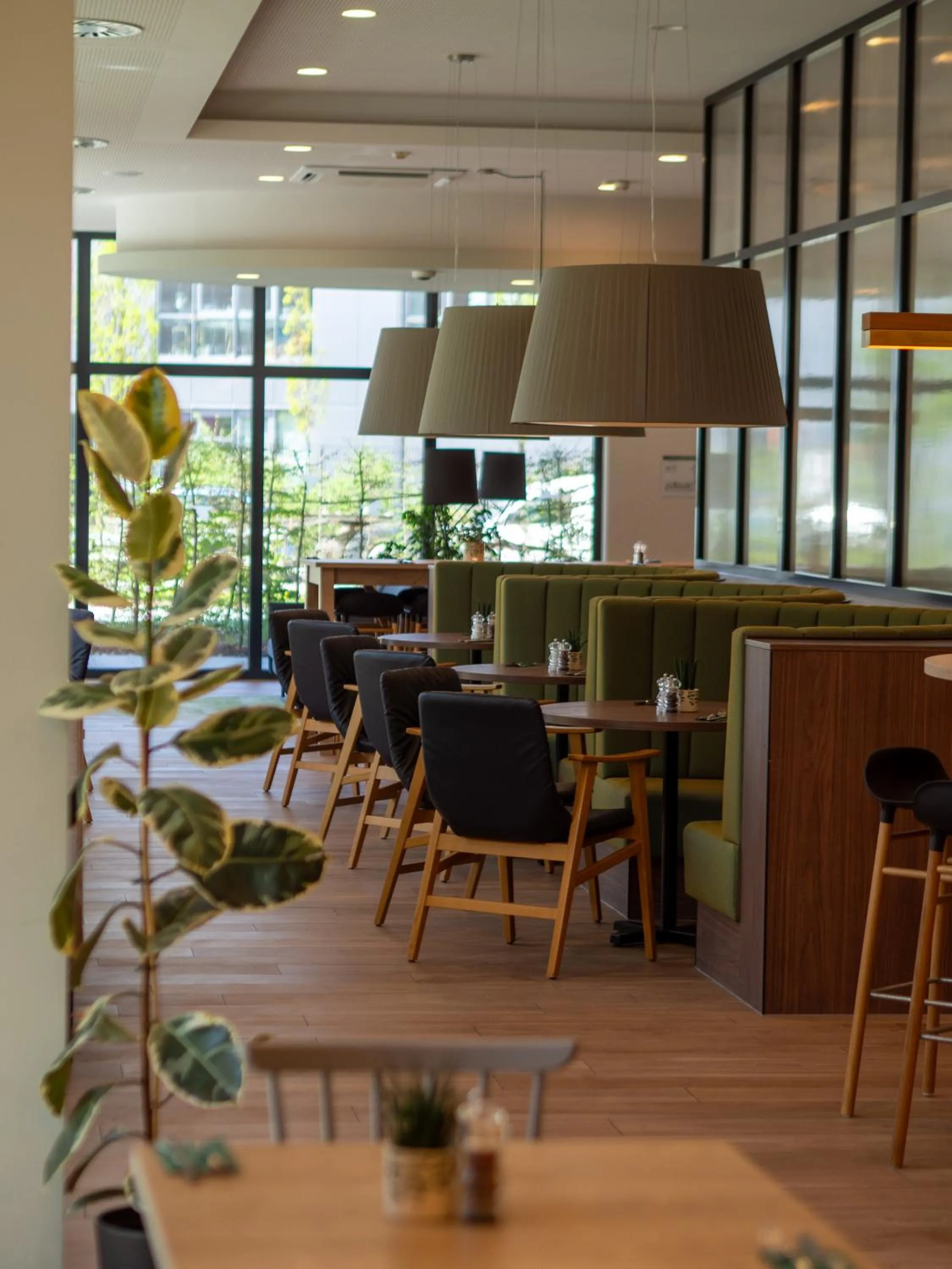 Restaurant/places to eat in Hilton Garden Inn Munich Messe