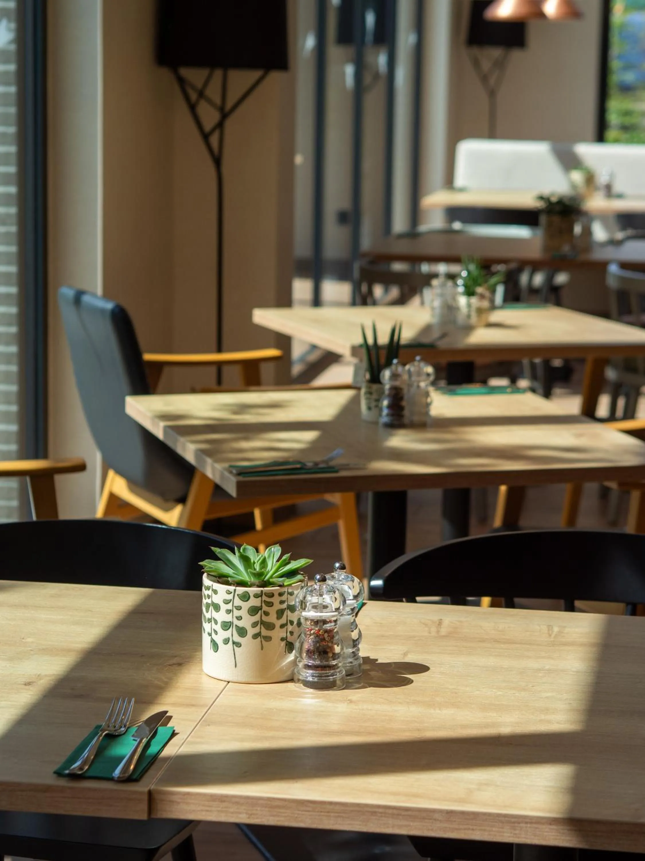 Restaurant/places to eat in Hilton Garden Inn Munich Messe