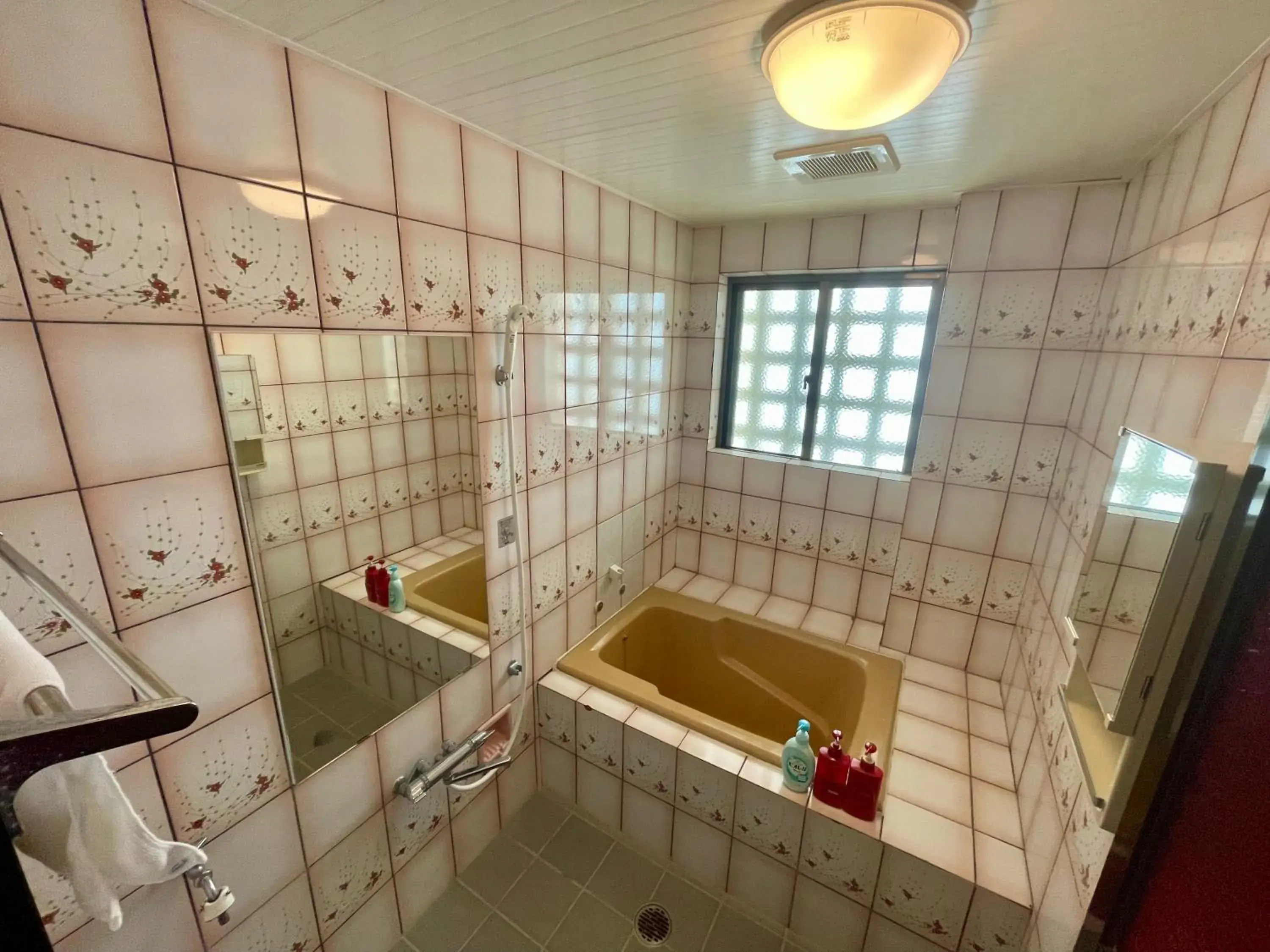 Bathroom in Hotel GALA Naha's only sandy beach front all rooms oceanview Bathroom in Hotel GALA Naha's only sandy beach front all rooms oceanview