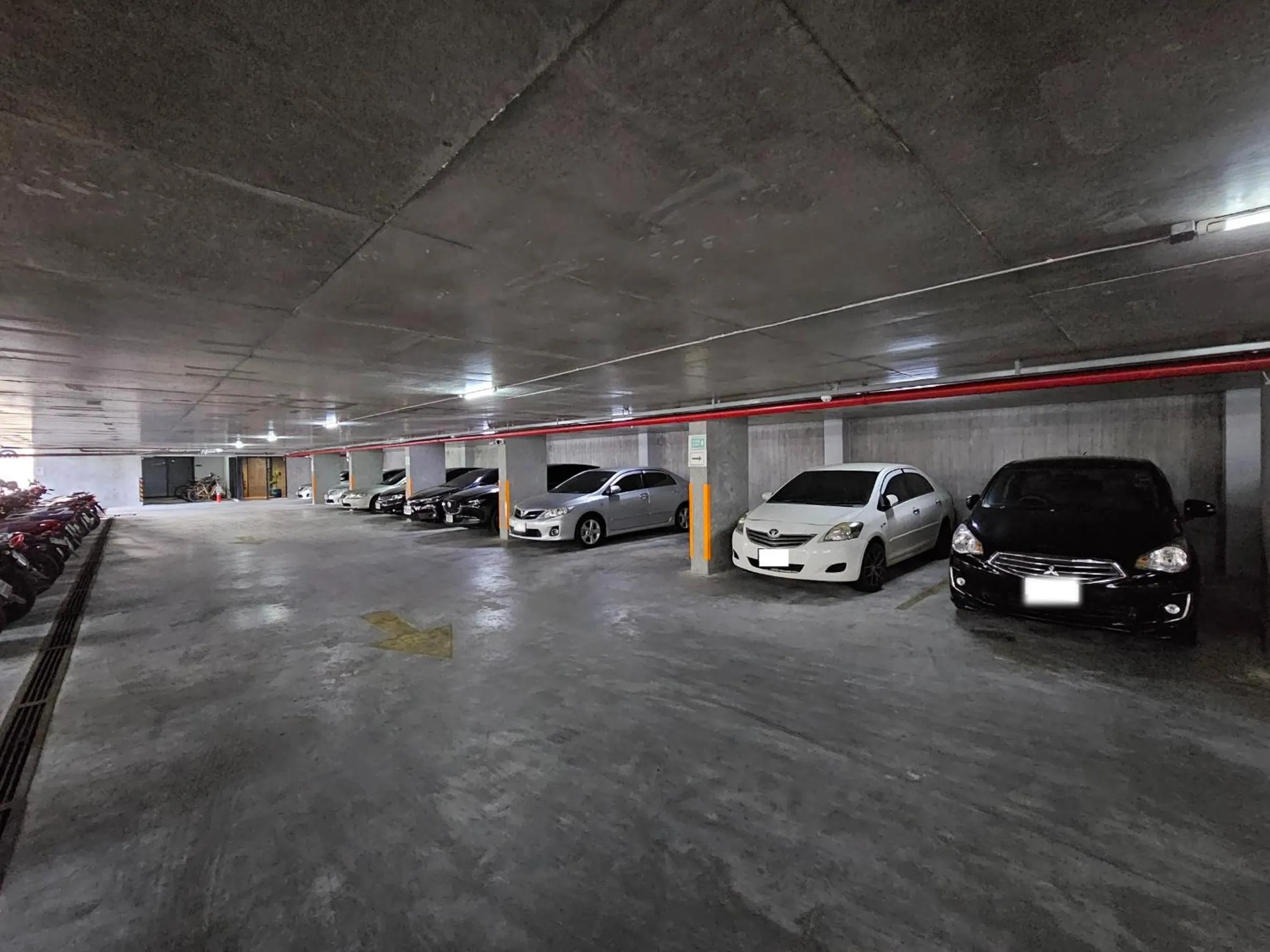 Parking in Seamira House Huahin