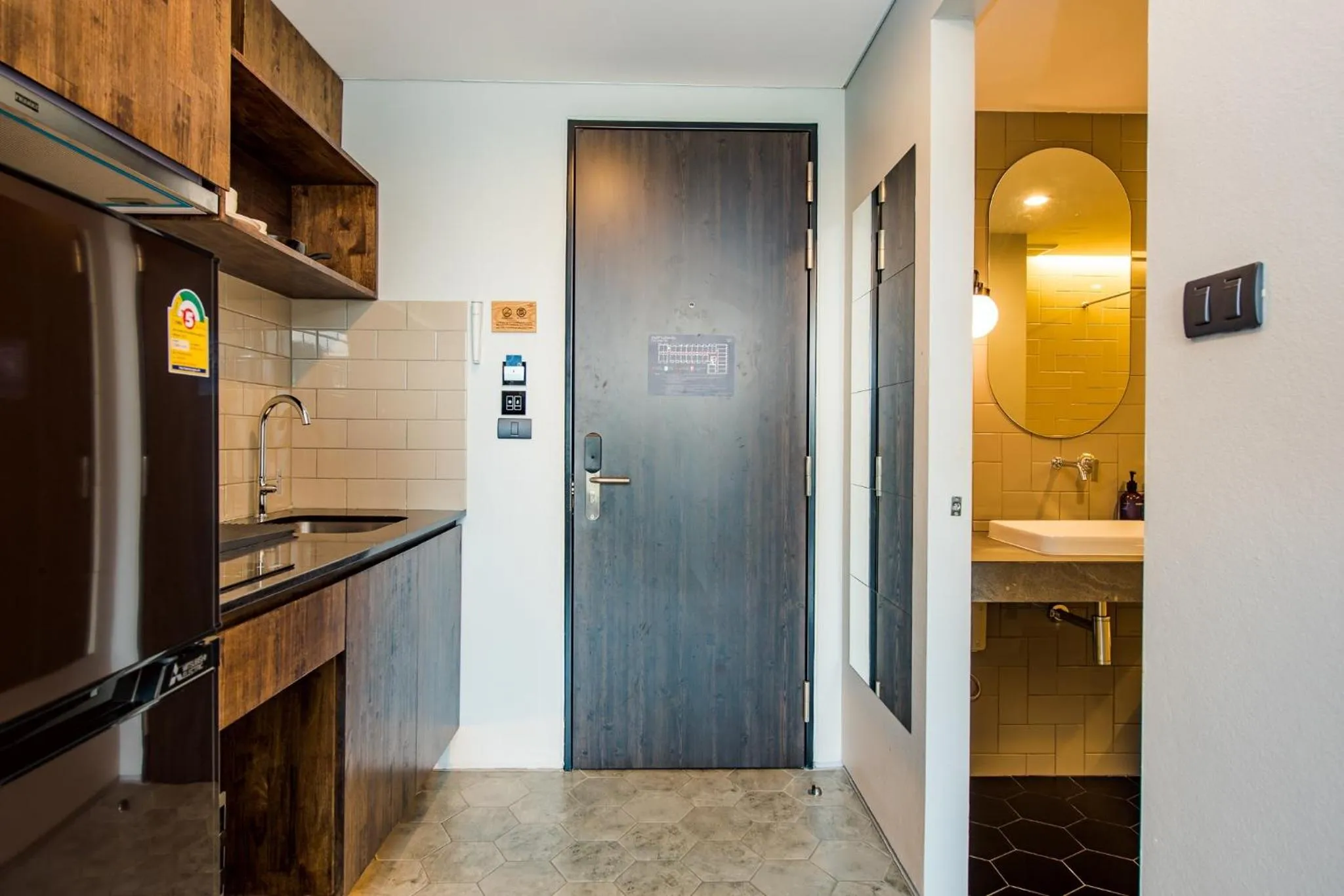 Kitchen or kitchenette in Seamira House Huahin