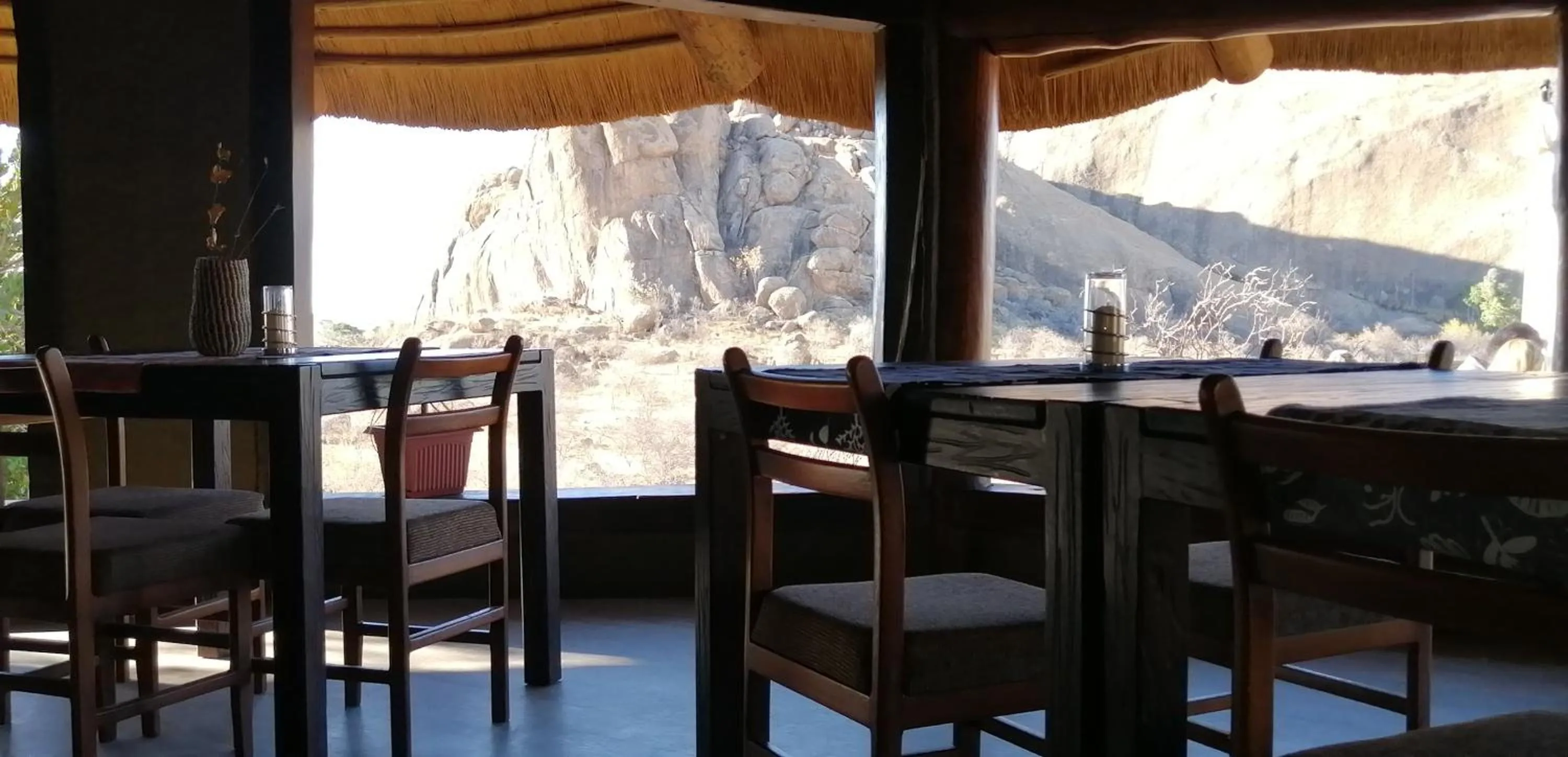 Restaurant/places to eat in Ondudu Safari Lodge