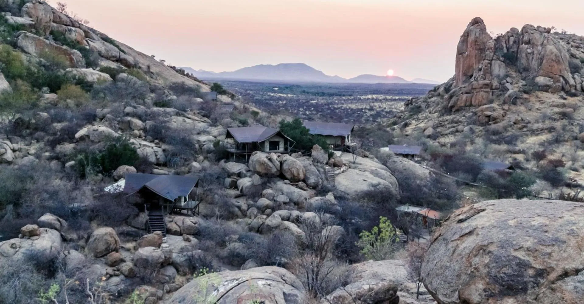 Property building in Ondudu Safari Lodge