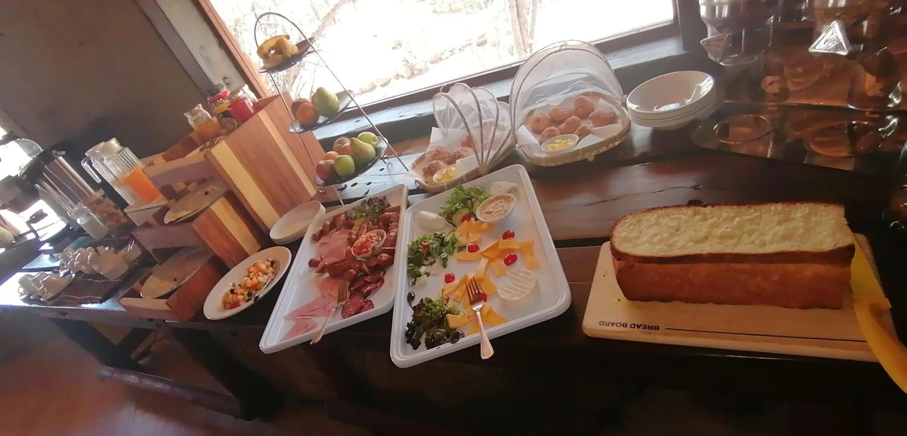 Breakfast in Ondudu Safari Lodge