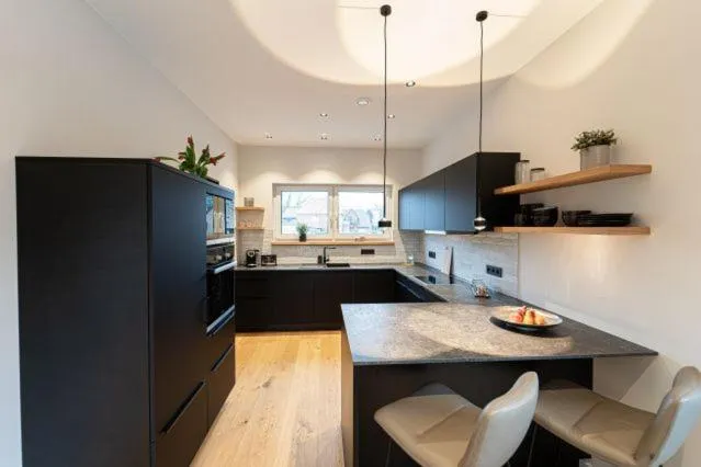 Kitchen or kitchenette in See und Sporthotel Ankum mit Lakeside Apartments