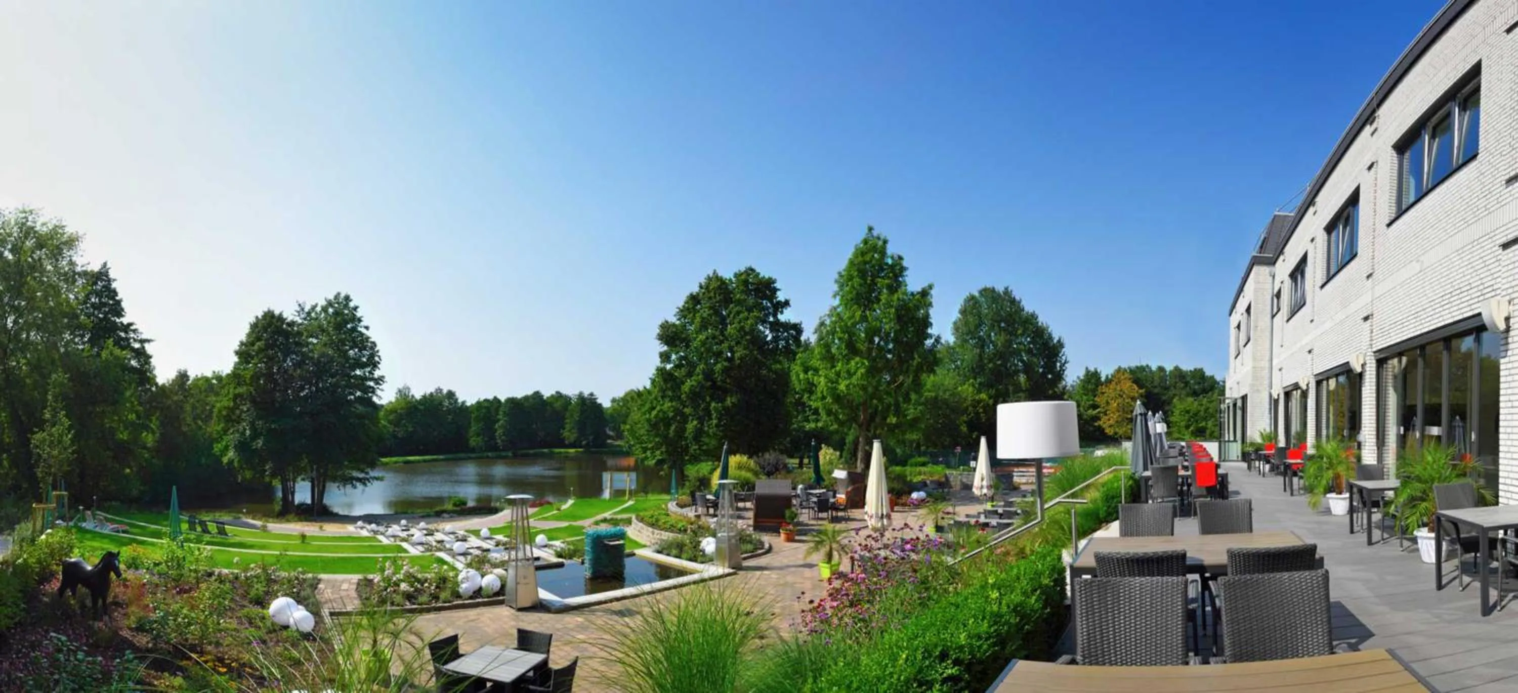 Restaurant/places to eat in See und Sporthotel Ankum mit Lakeside Apartments