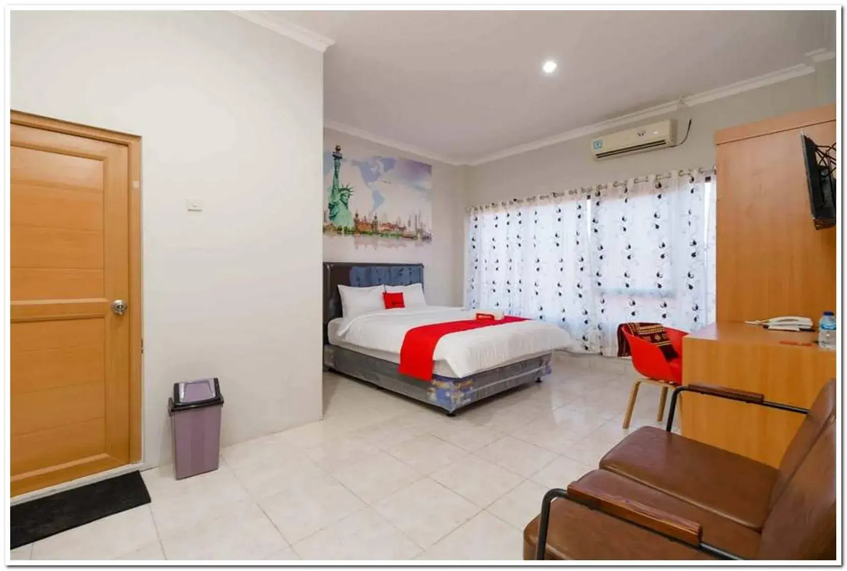 Bedroom, Bed in RedDoorz near JIEXPO Kemayoran 2 Bedroom, Bed in RedDoorz near JIEXPO Kemayoran 2