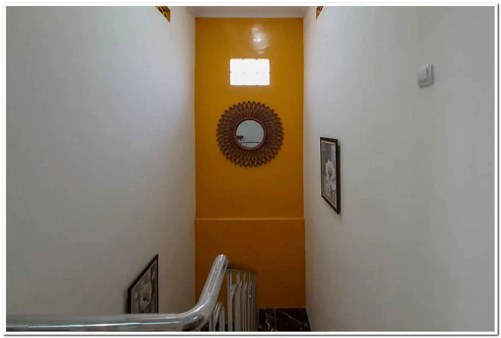 Area and facilities in RedDoorz Syariah near Solo Square Mall Area and facilities in RedDoorz Syariah near Solo Square Mall