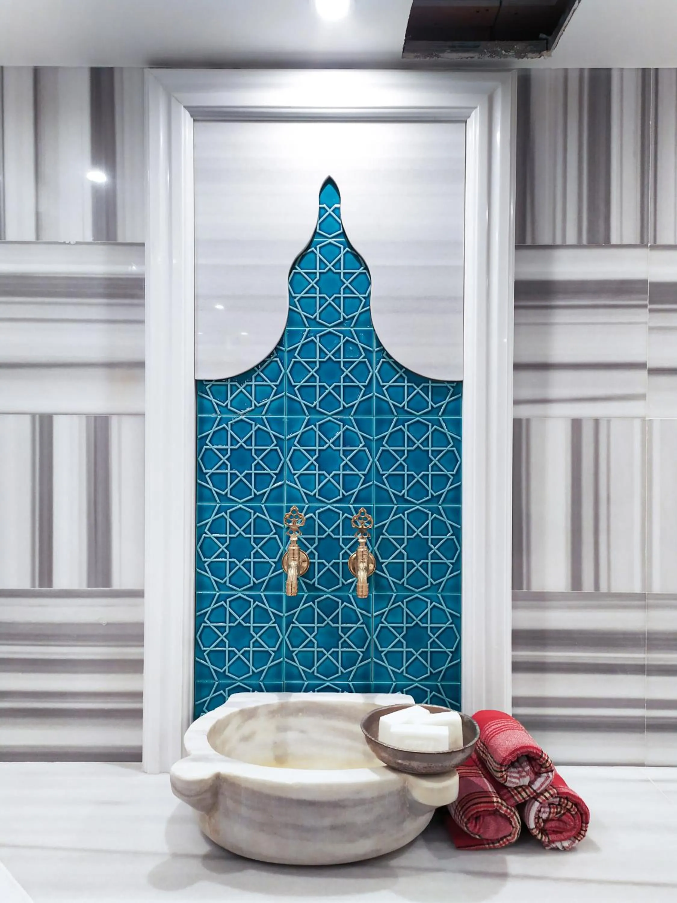 Public Bath in Great Fortune Design Hotel & Spa