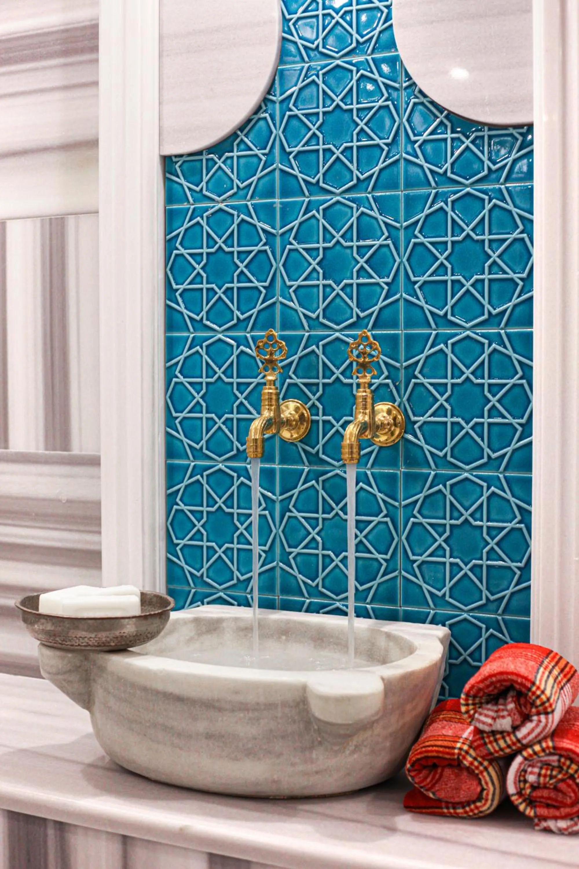 Public Bath in Great Fortune Design Hotel & Spa