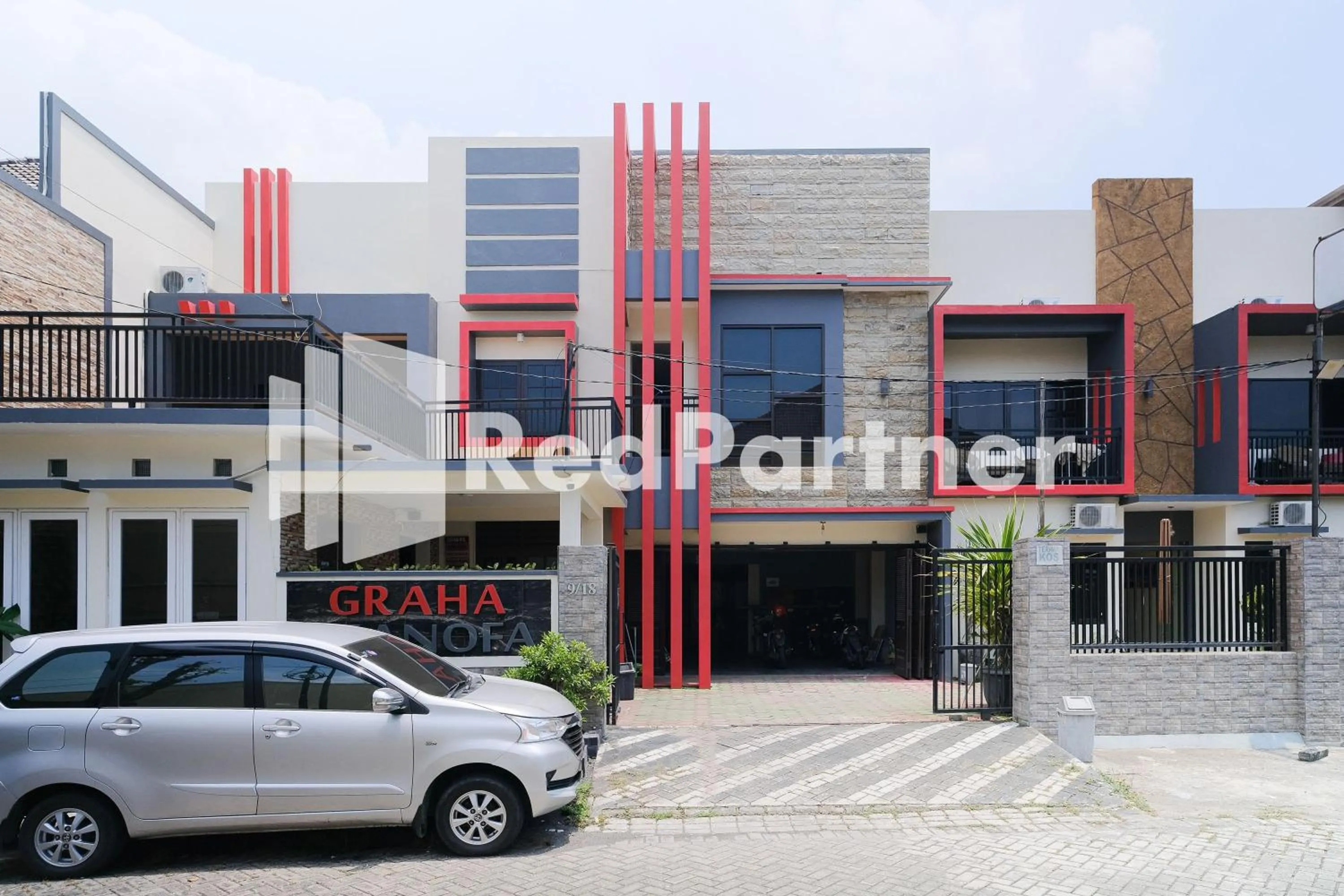 Property building in Dea Homestay Syariah at Kertomenanggal Surabaya Mitra RedDoorz