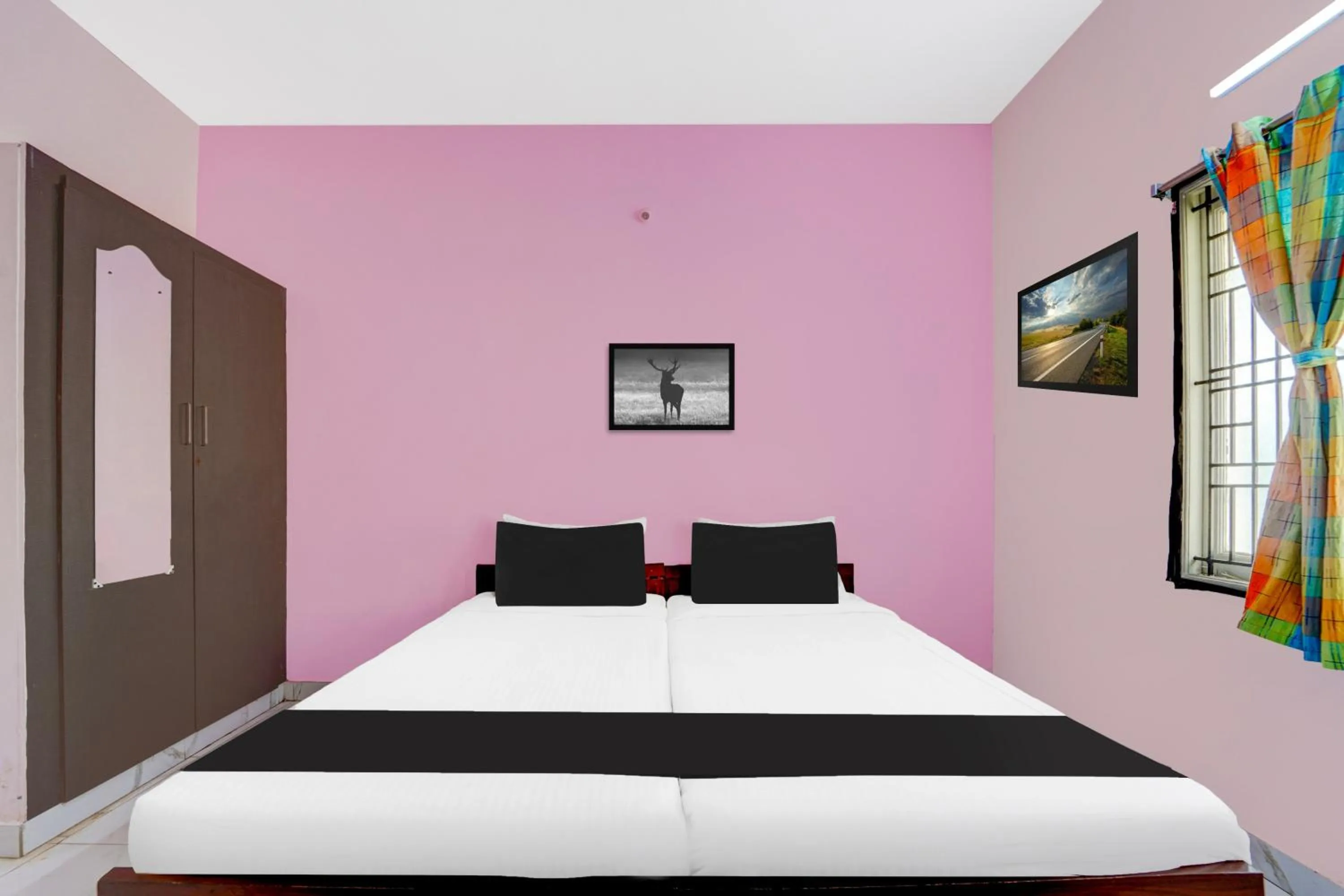 Bedroom in Super Hotel O Madurai Near Bus Stand