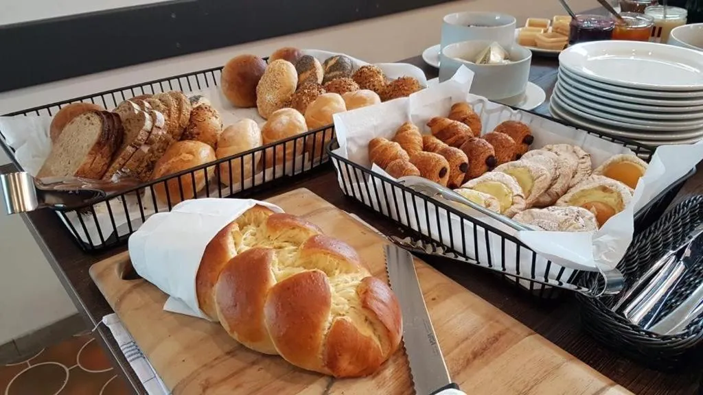 Breakfast in Hotel Clement - Bed & Breakfast