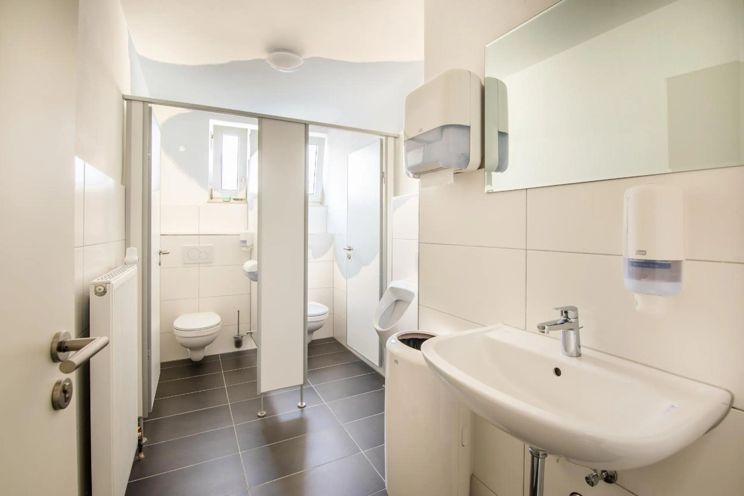 Toilet in Hotel Clement - Bed & Breakfast