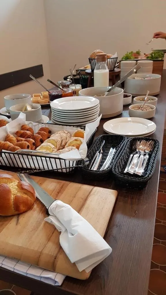 Breakfast in Hotel Clement - Bed & Breakfast