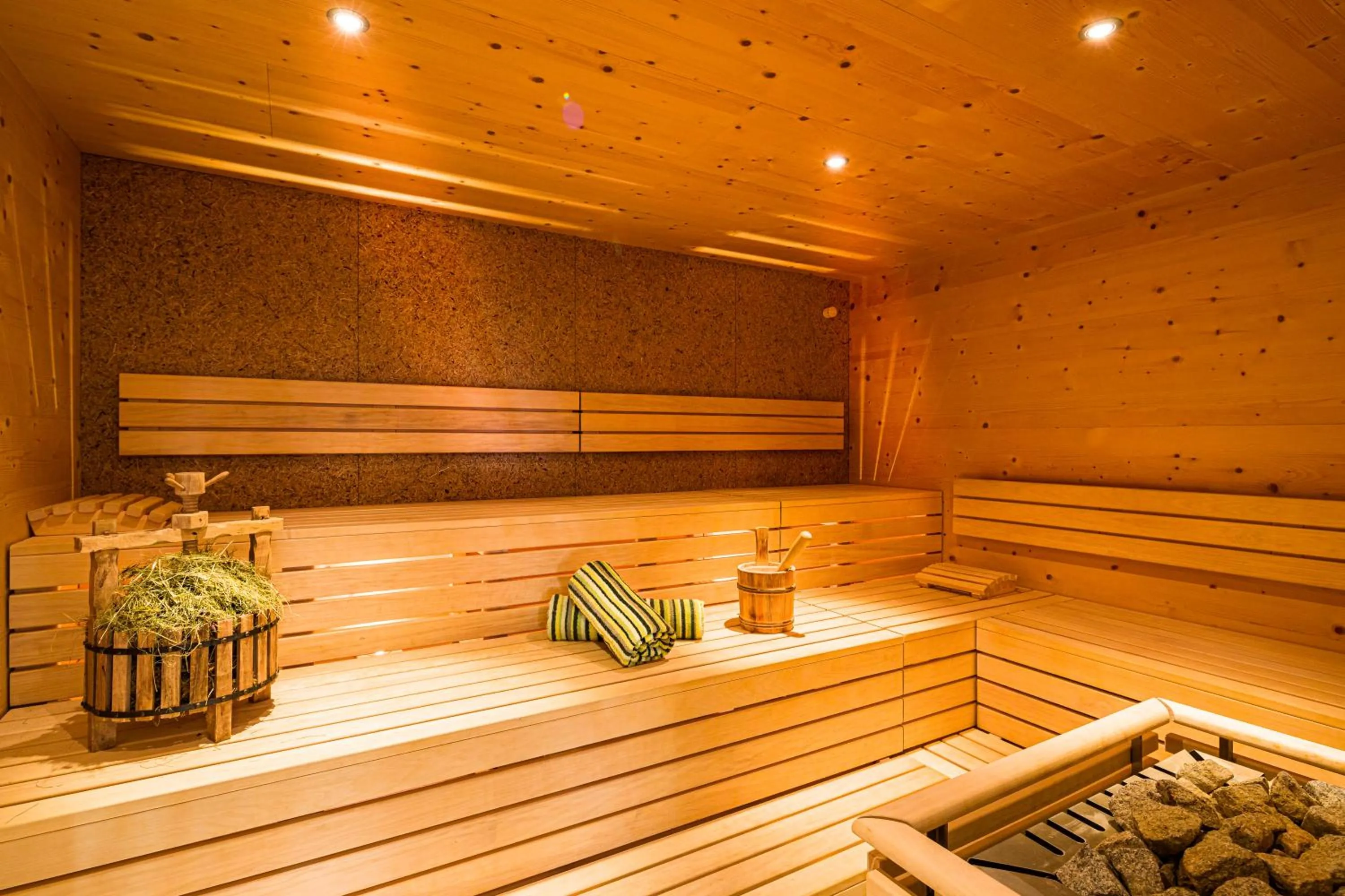 Sauna in Feuriger Tatzlwurm Berghotel & Spa, BW Signature Collection