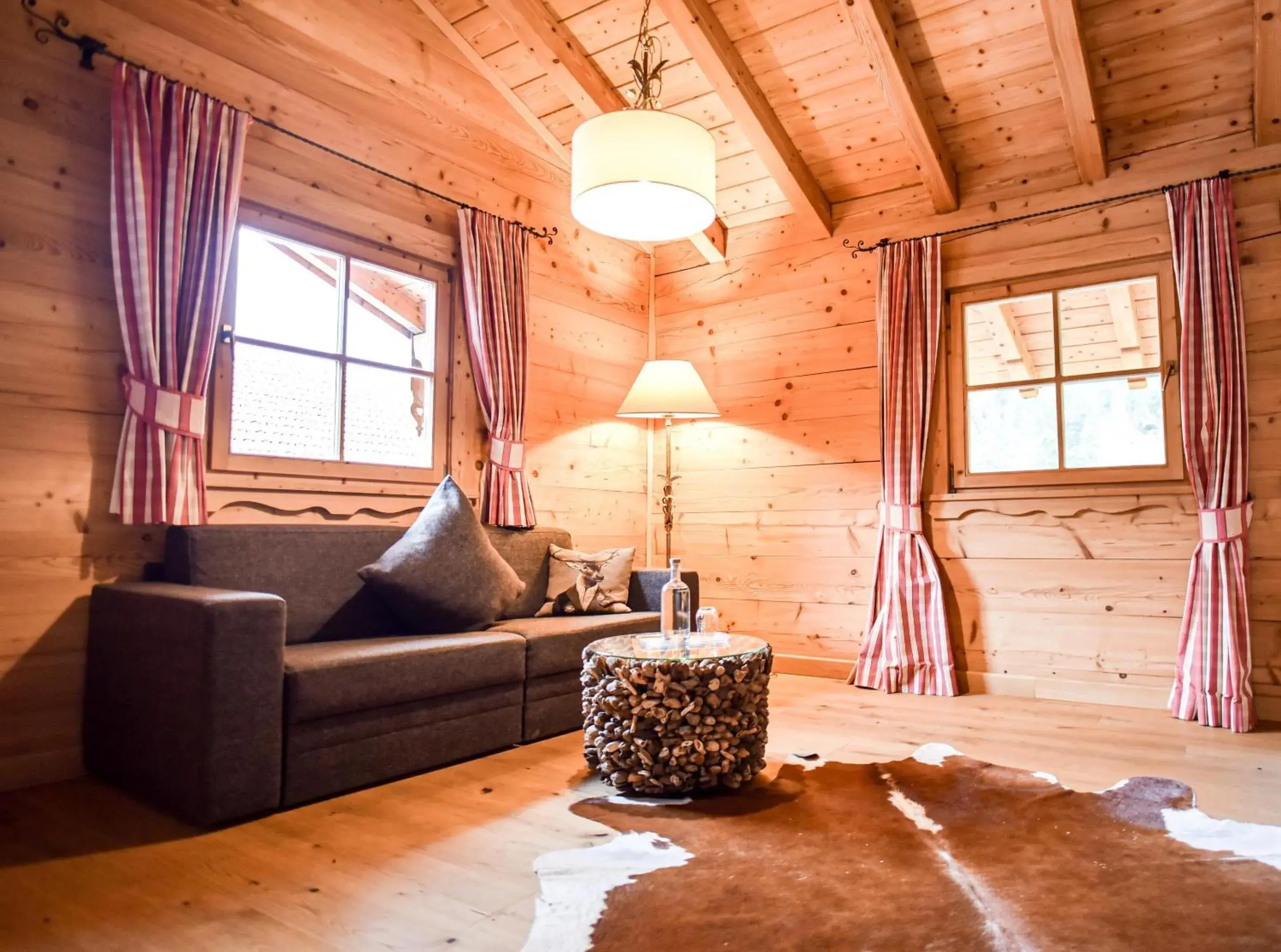 Bedroom in Feuriger Tatzlwurm Berghotel & Spa, BW Signature Collection Bedroom in Feuriger Tatzlwurm Berghotel & Spa, BW Signature Collection