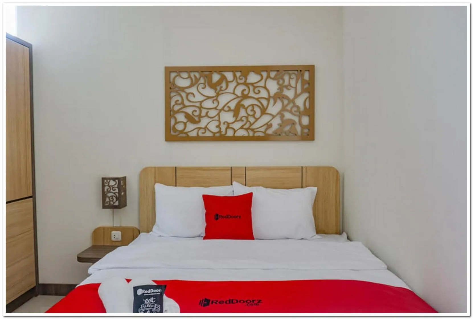 Bed in RedDoorz near Jogja City Mall 4