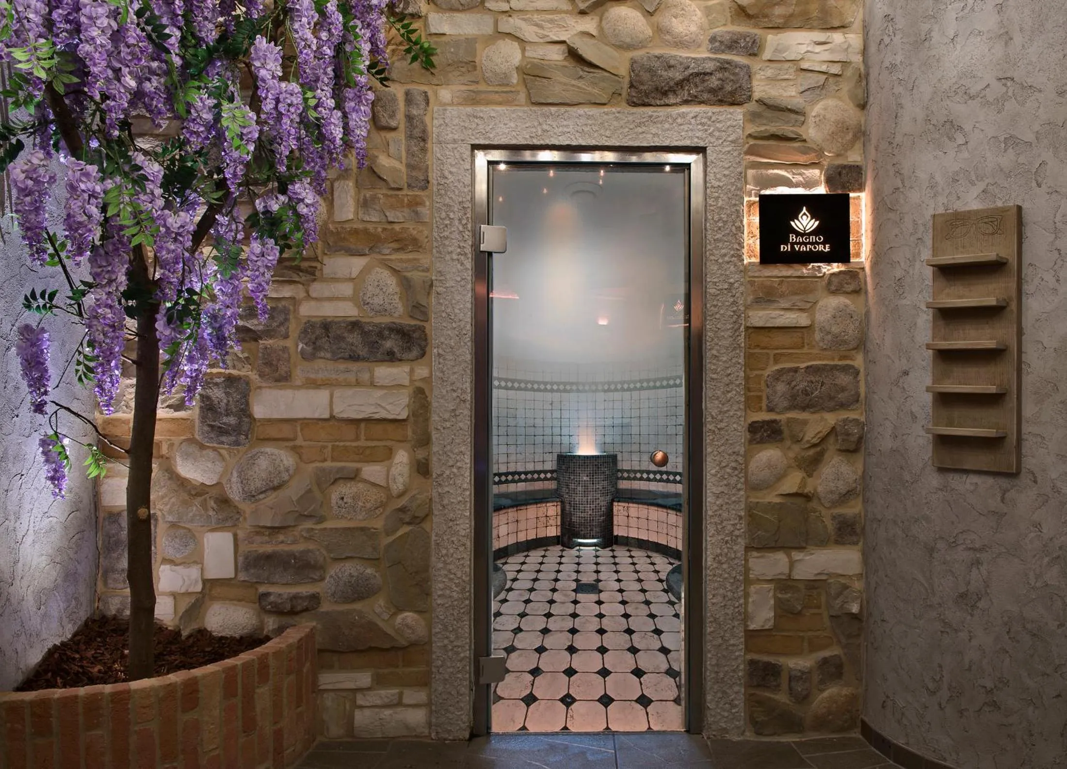 Steam room in Tritone LUXURY HOTEL THERMAE & SPA