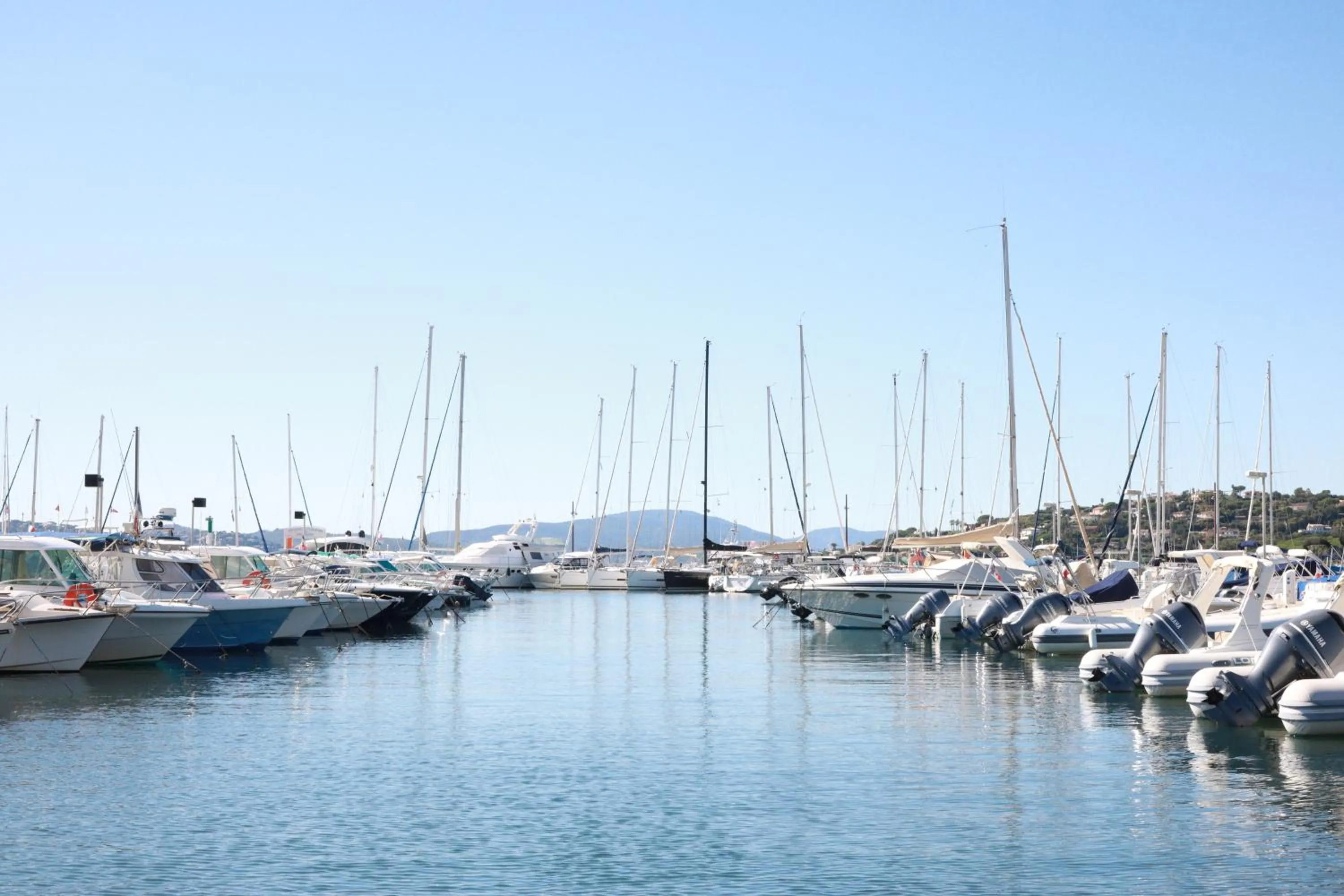 Neighbourhood in Casa Del Mar - Beautiful Two Bedroom Penthouse Apartment