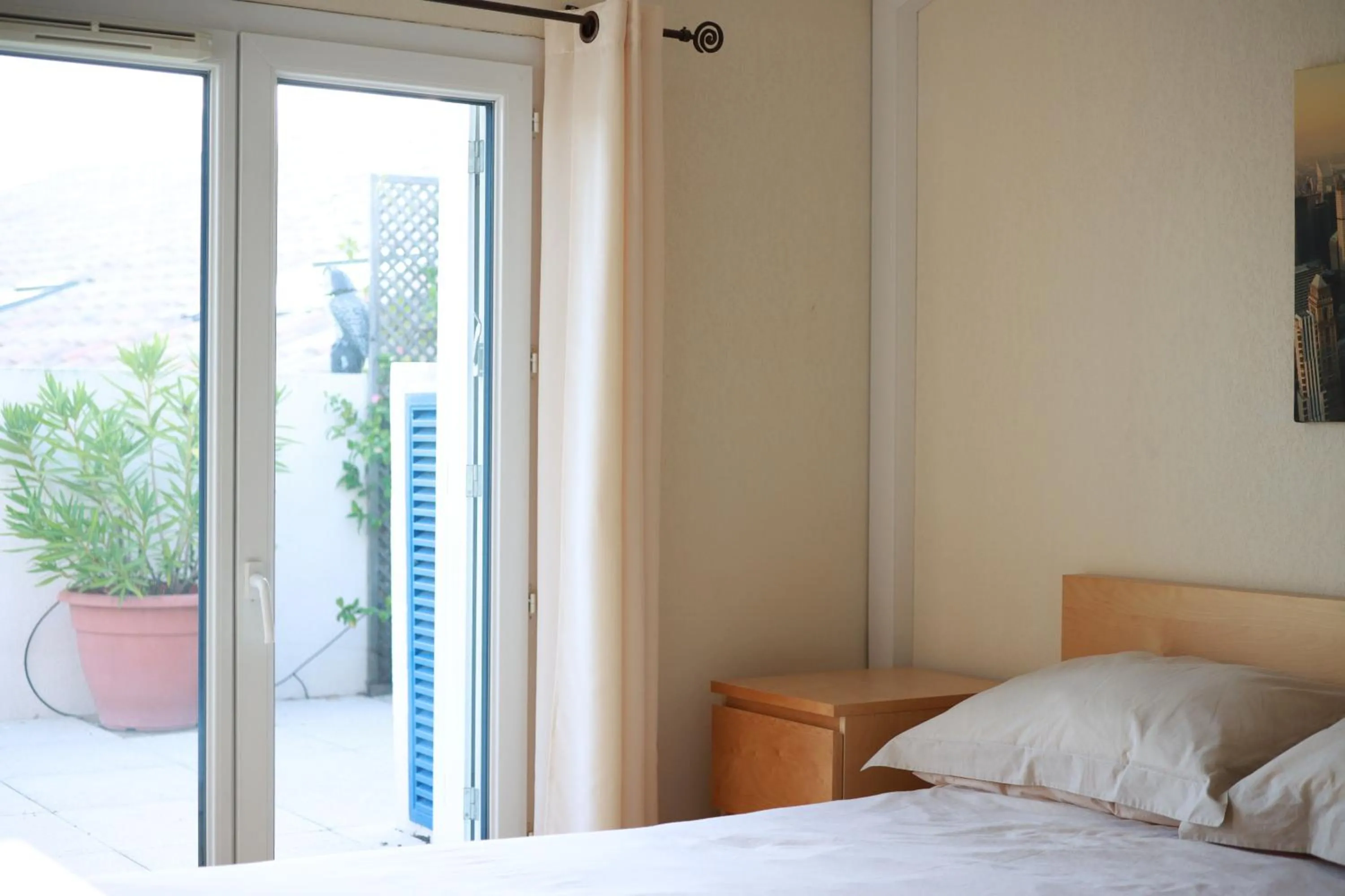Bed in Casa Del Mar - Beautiful Two Bedroom Penthouse Apartment
