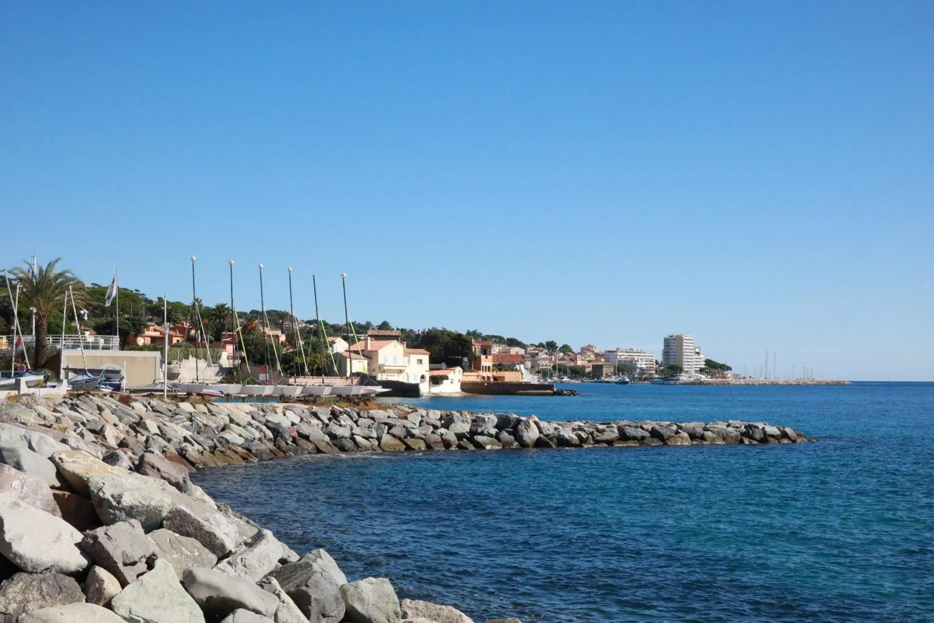 Casa Del Mar - Beautiful Two Bedroom Penthouse Apartment Casa Del Mar - Beautiful Two Bedroom Penthouse Apartment
