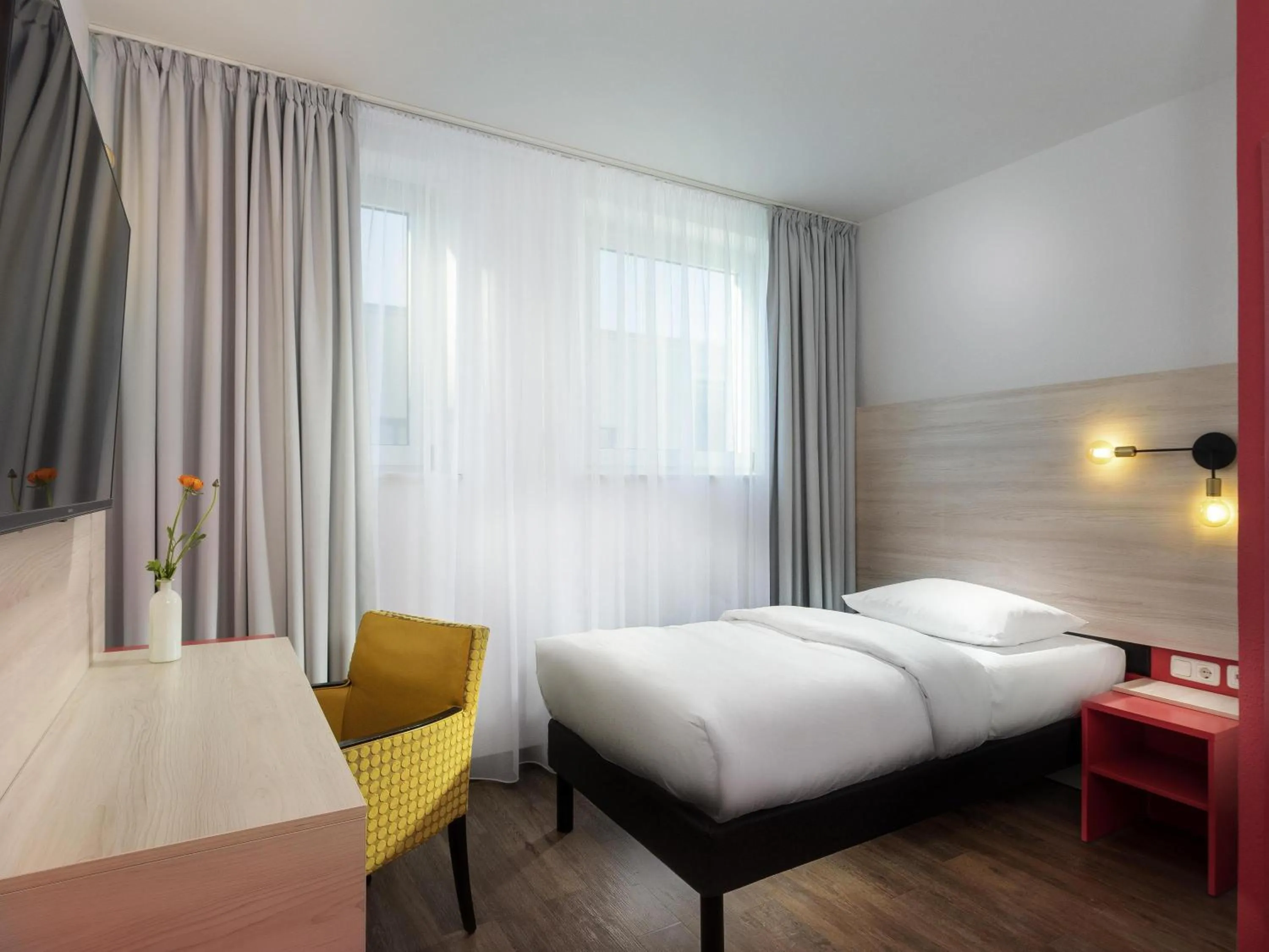 Bedroom, Bed in greet Berlin Alexanderplatz