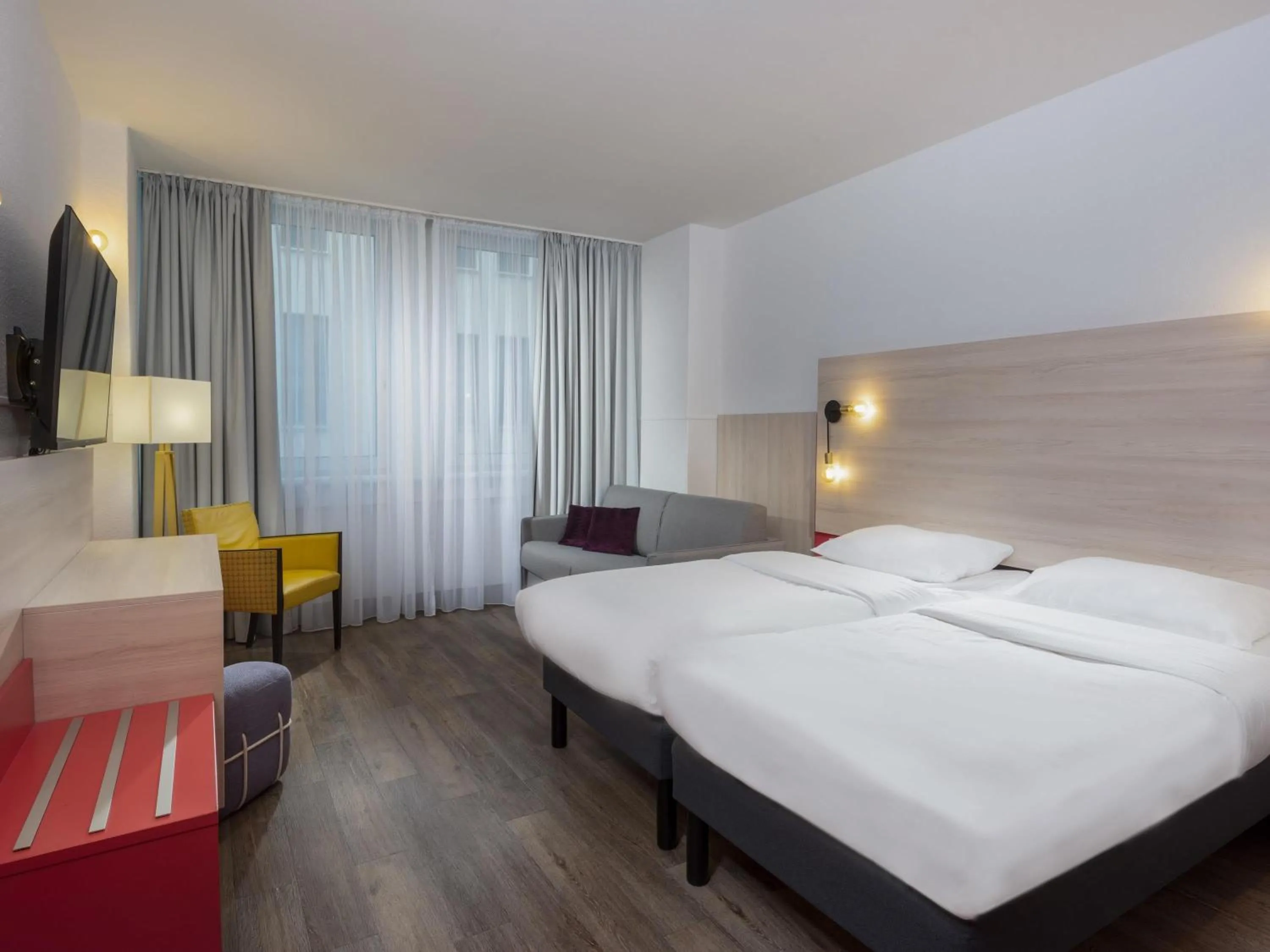 Bedroom, Bed in greet Berlin Alexanderplatz