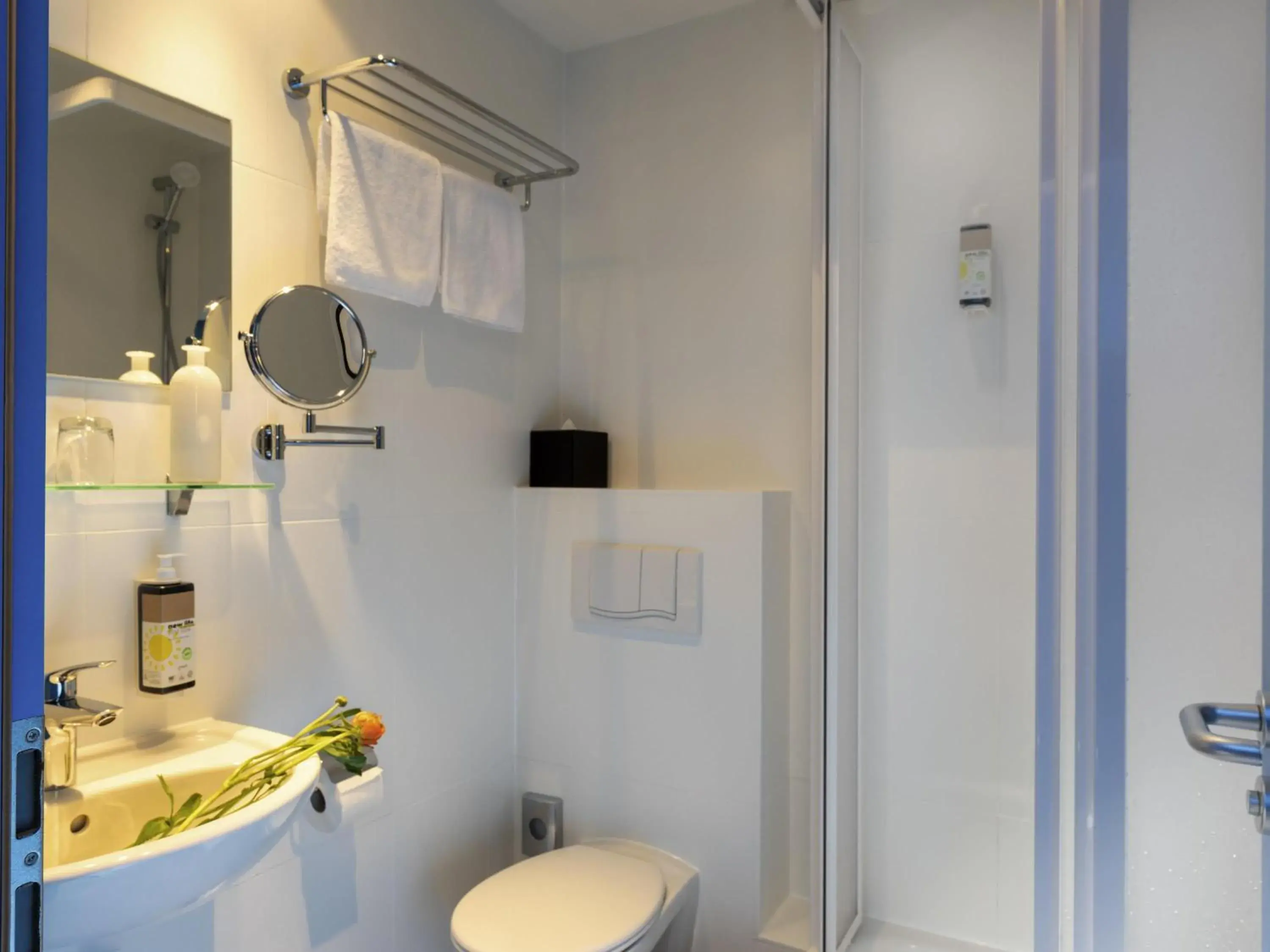 Bedroom in greet Berlin Alexanderplatz Bedroom in greet Berlin Alexanderplatz