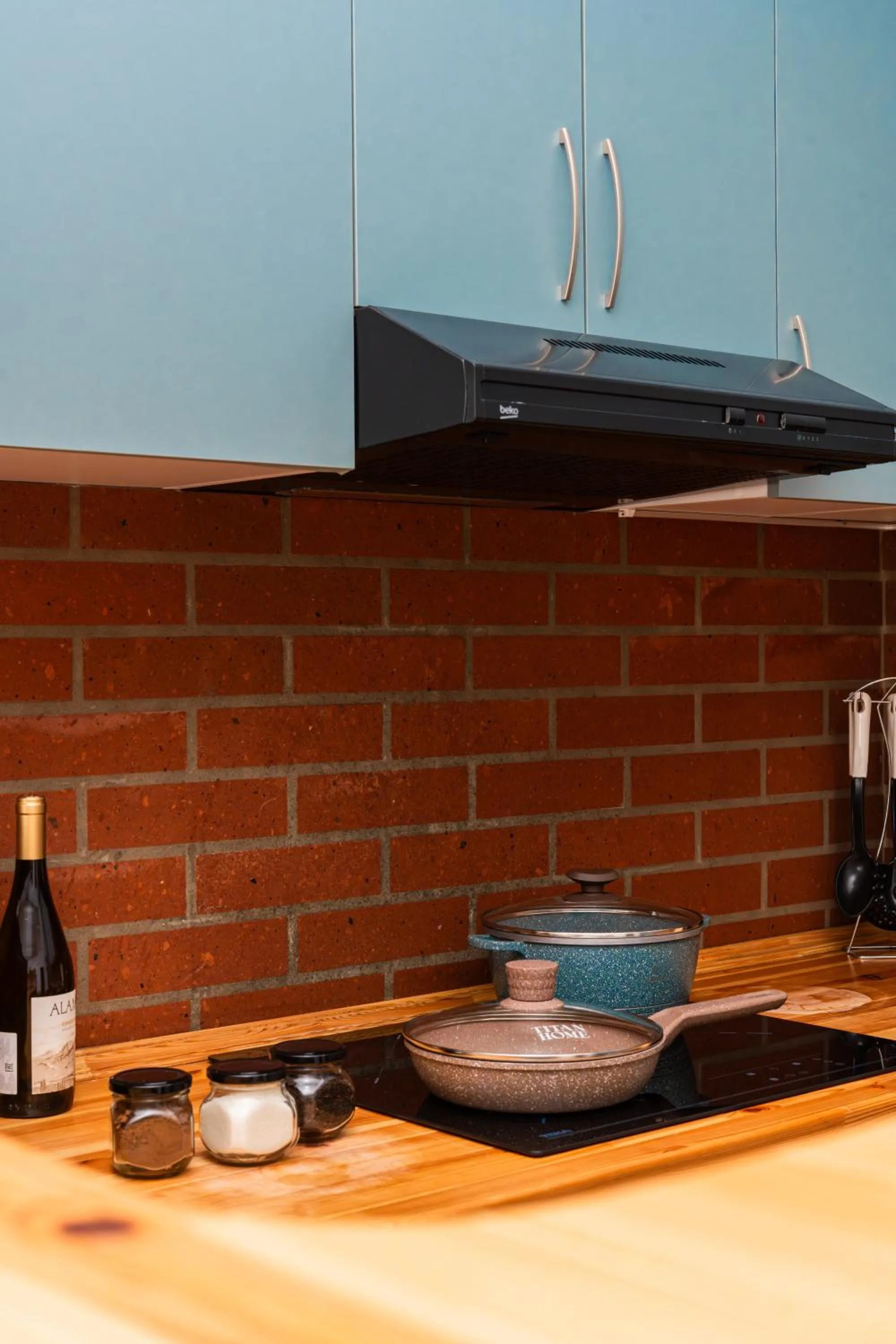 Kitchen or kitchenette in Apart-hotel on Koghbatsi 16