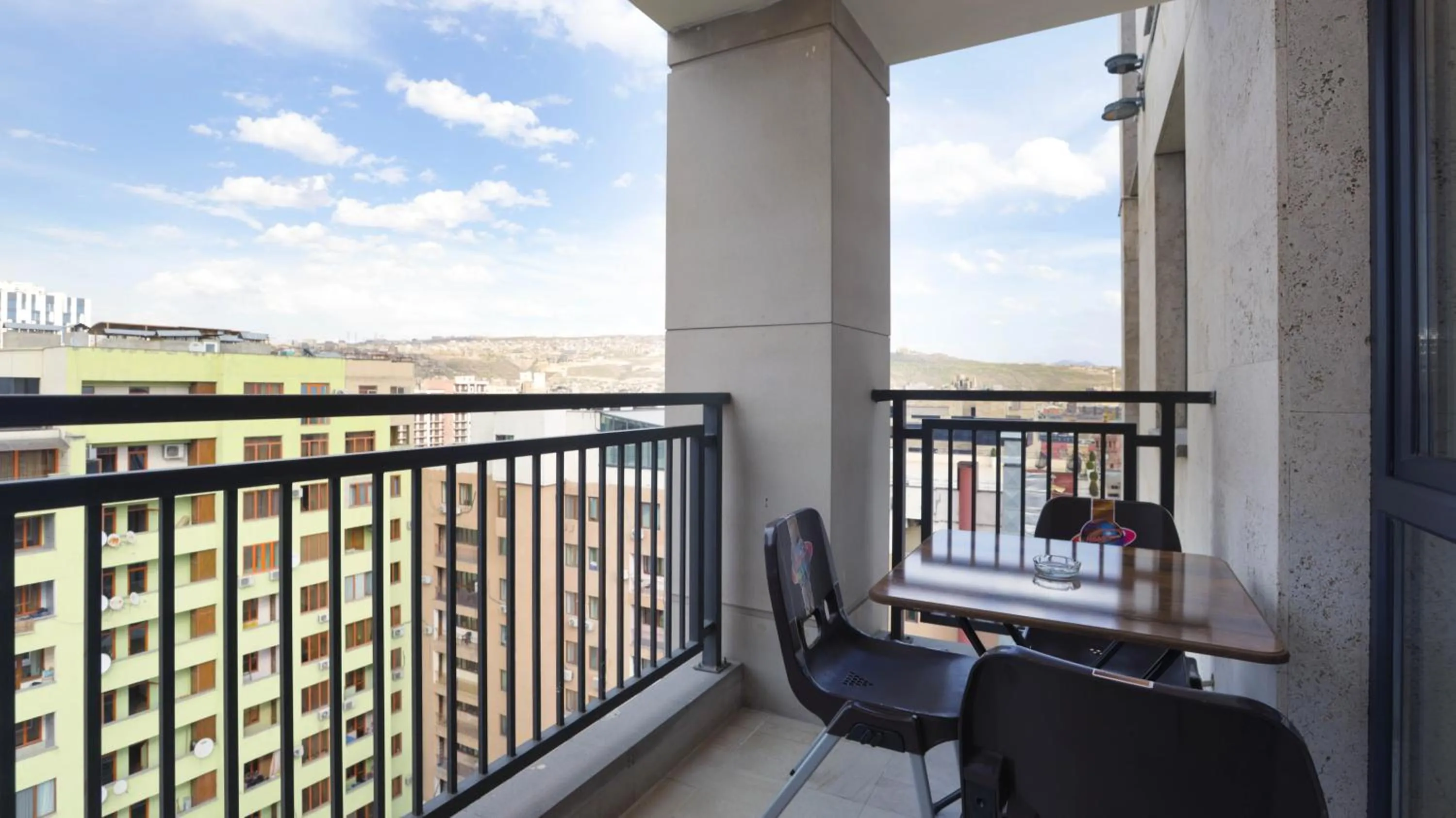 Balcony/Terrace in Apart-hotel on Koghbatsi 16