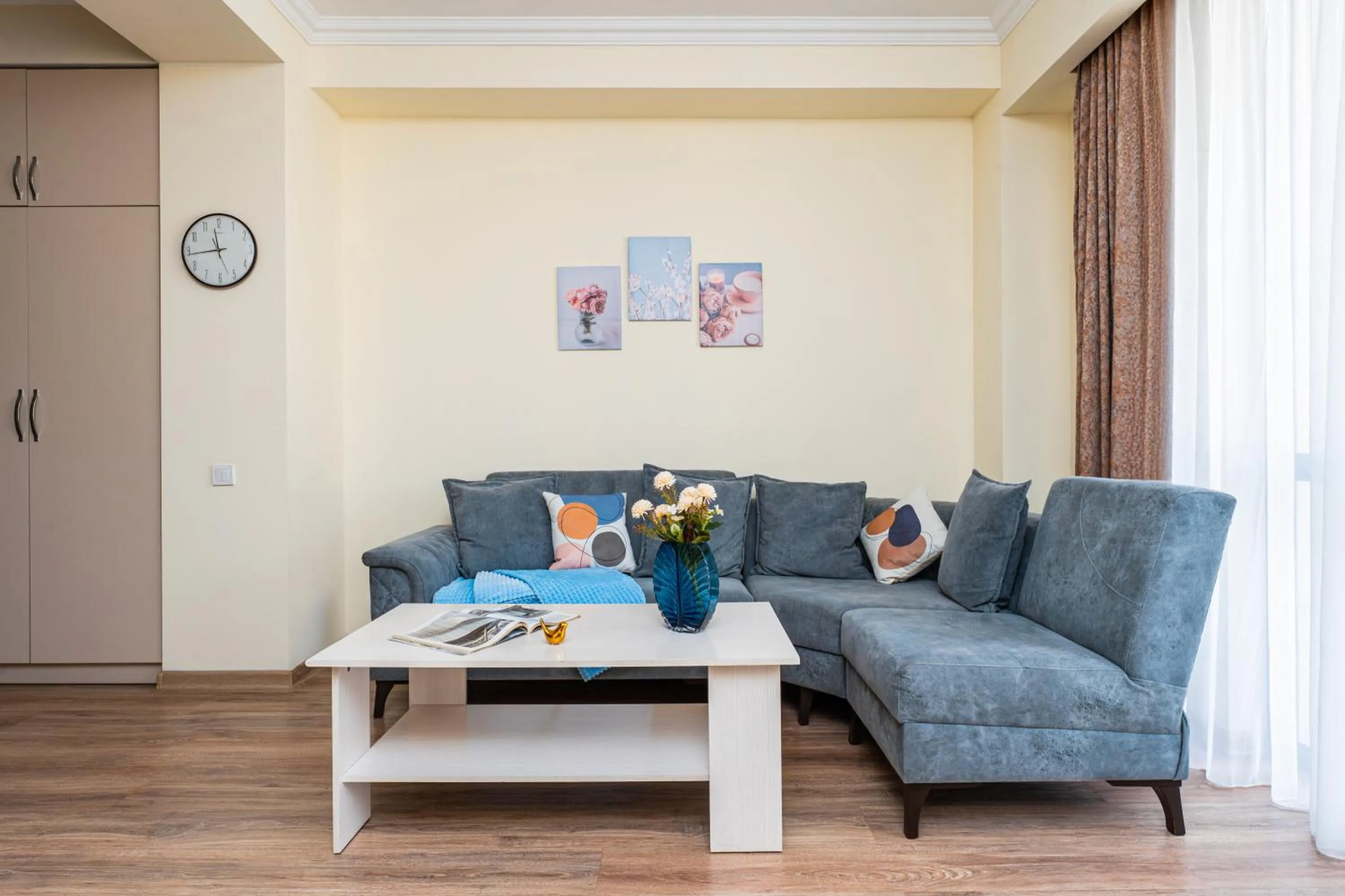 Living room in Apart-hotel on Koghbatsi 16