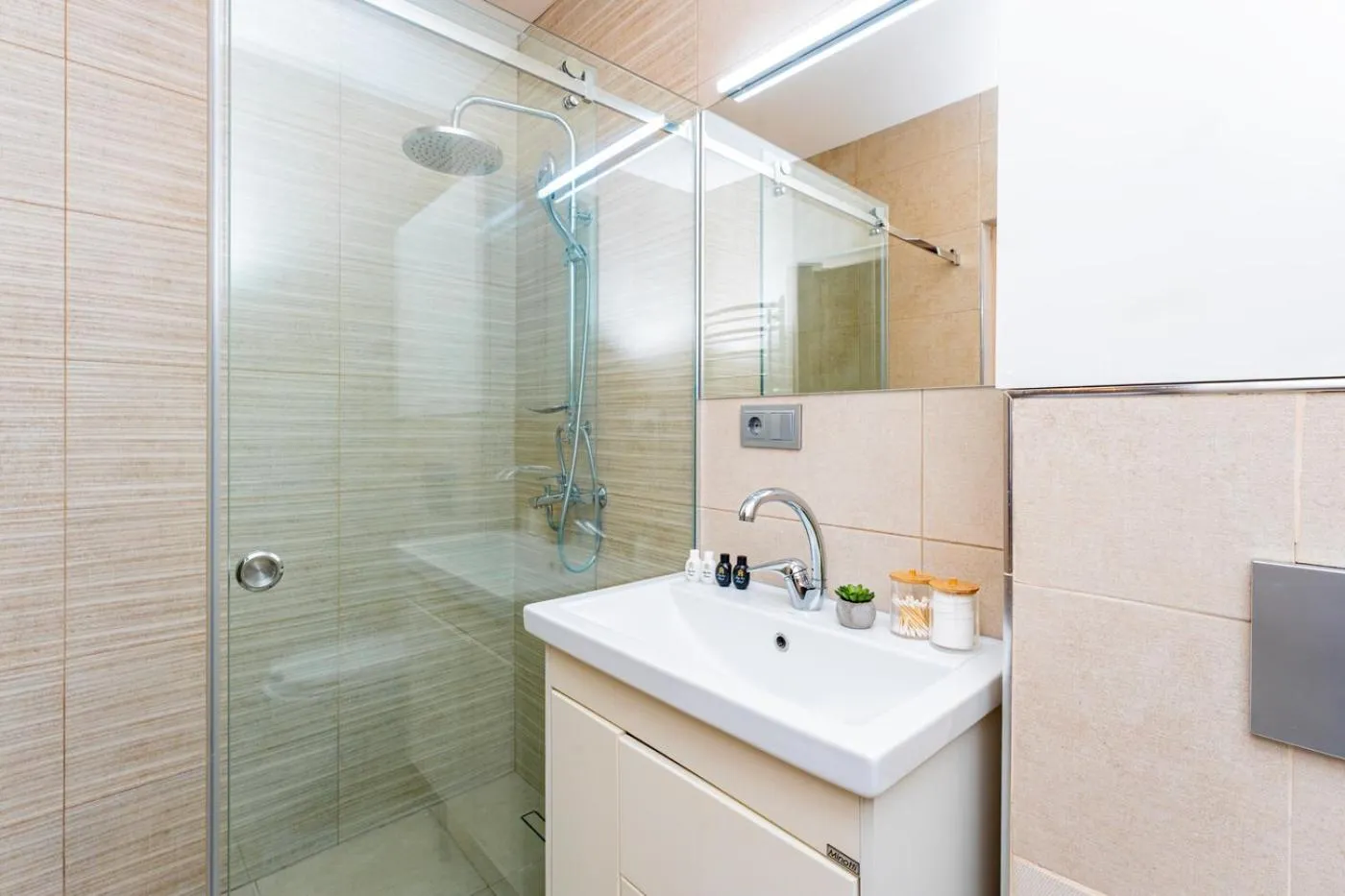 Bathroom in Apart-hotel on Koghbatsi 16