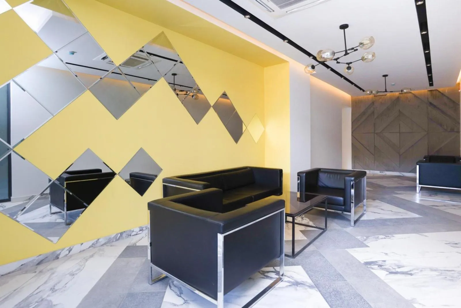 Lobby or reception in Apart-hotel on Koghbatsi 16