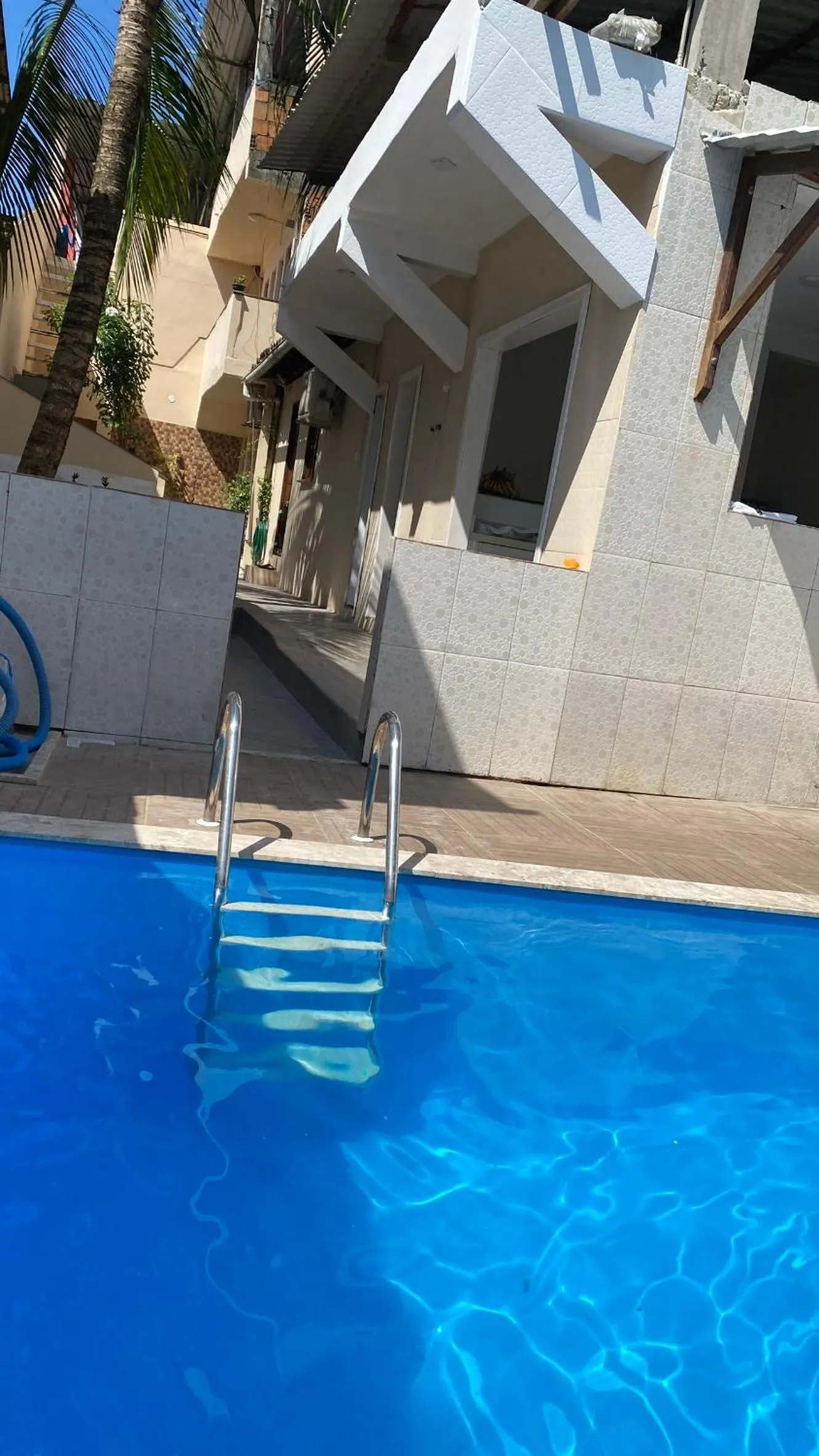 Swimming pool in Pousada Floripes