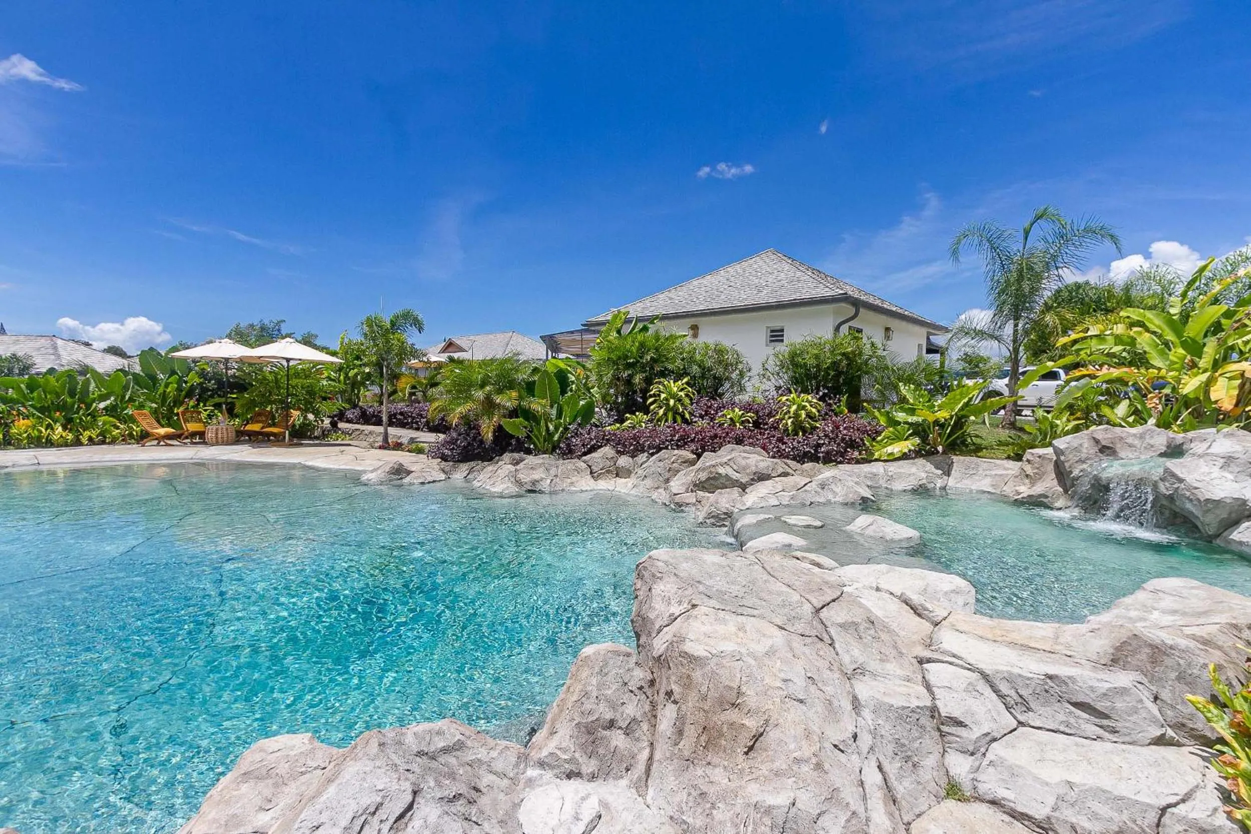 Swimming pool in Habitation Saint Charles - Hôtel de Charme & Spa