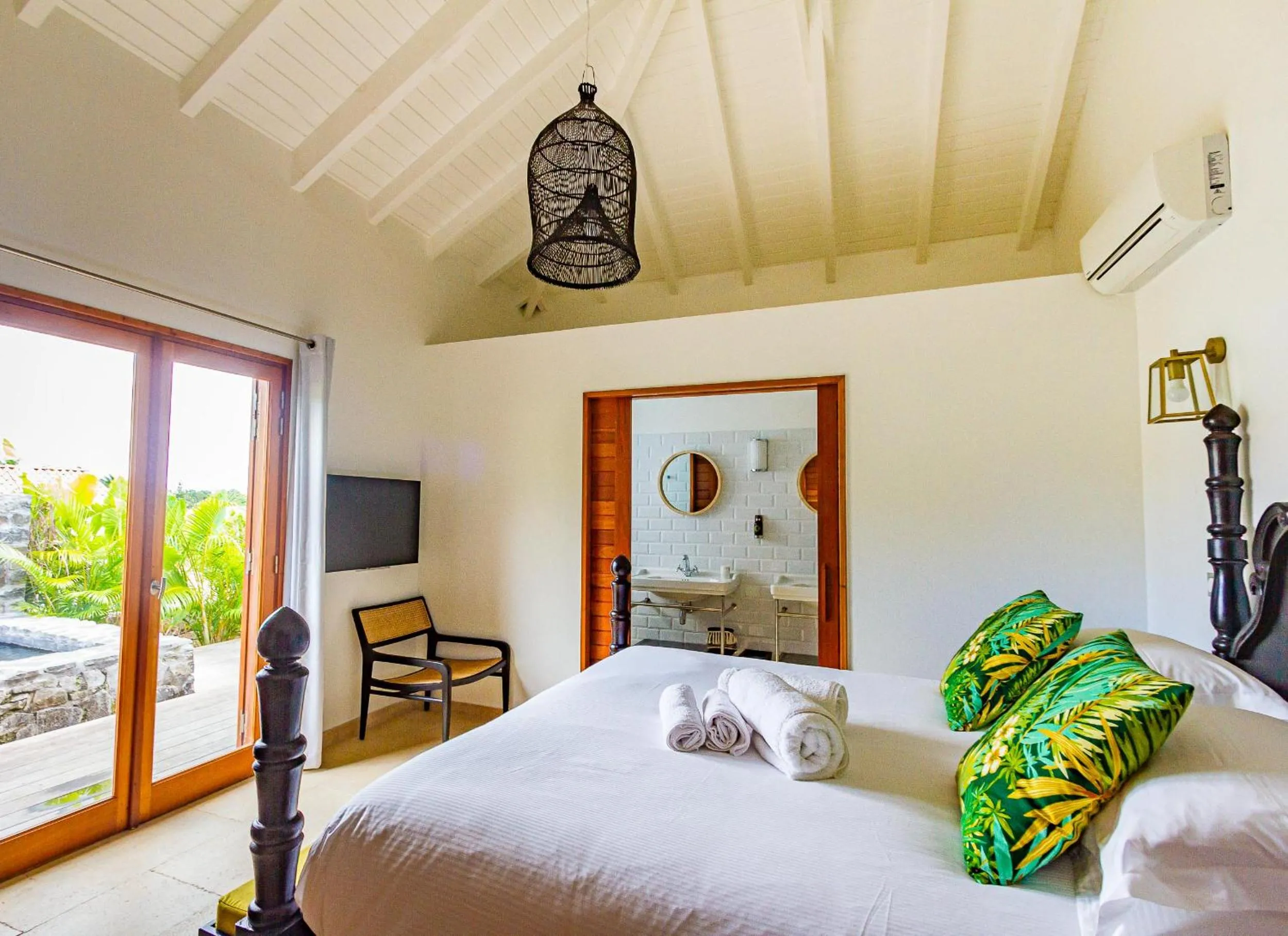 Bedroom, Bed in Habitation Saint Charles - Hôtel de Charme & Spa