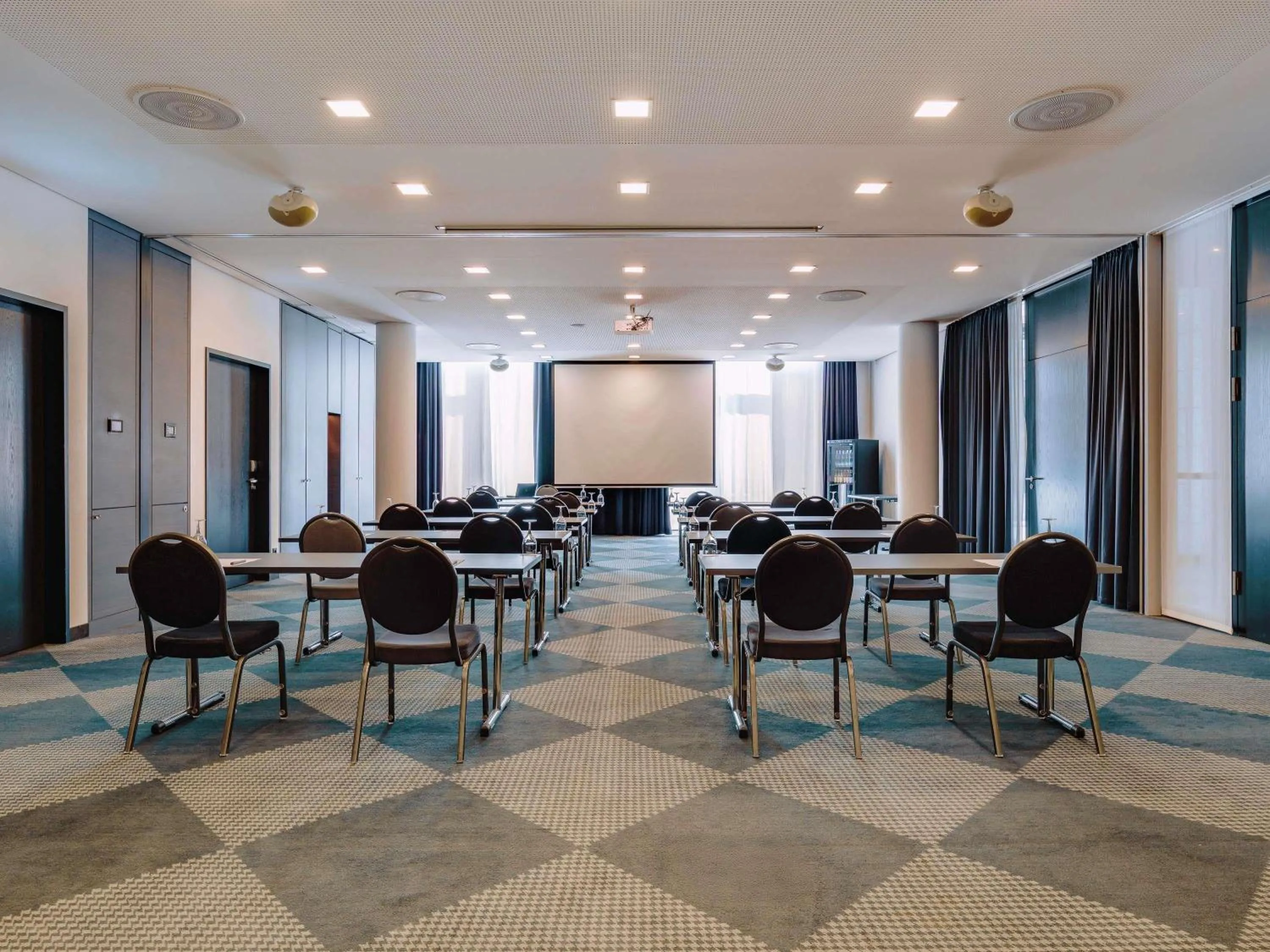 Meeting/conference room in Mövenpick Hotel Stuttgart Airport