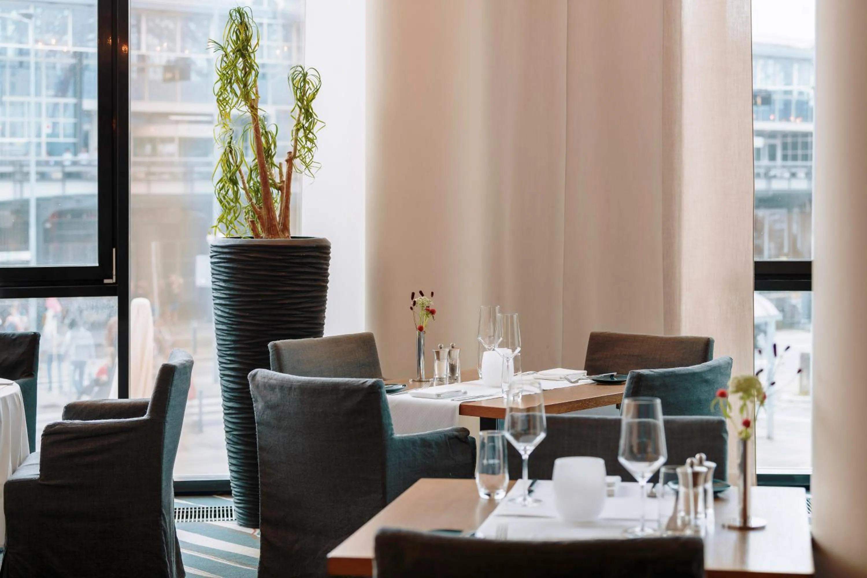 Restaurant/places to eat in Mövenpick Hotel Stuttgart Airport