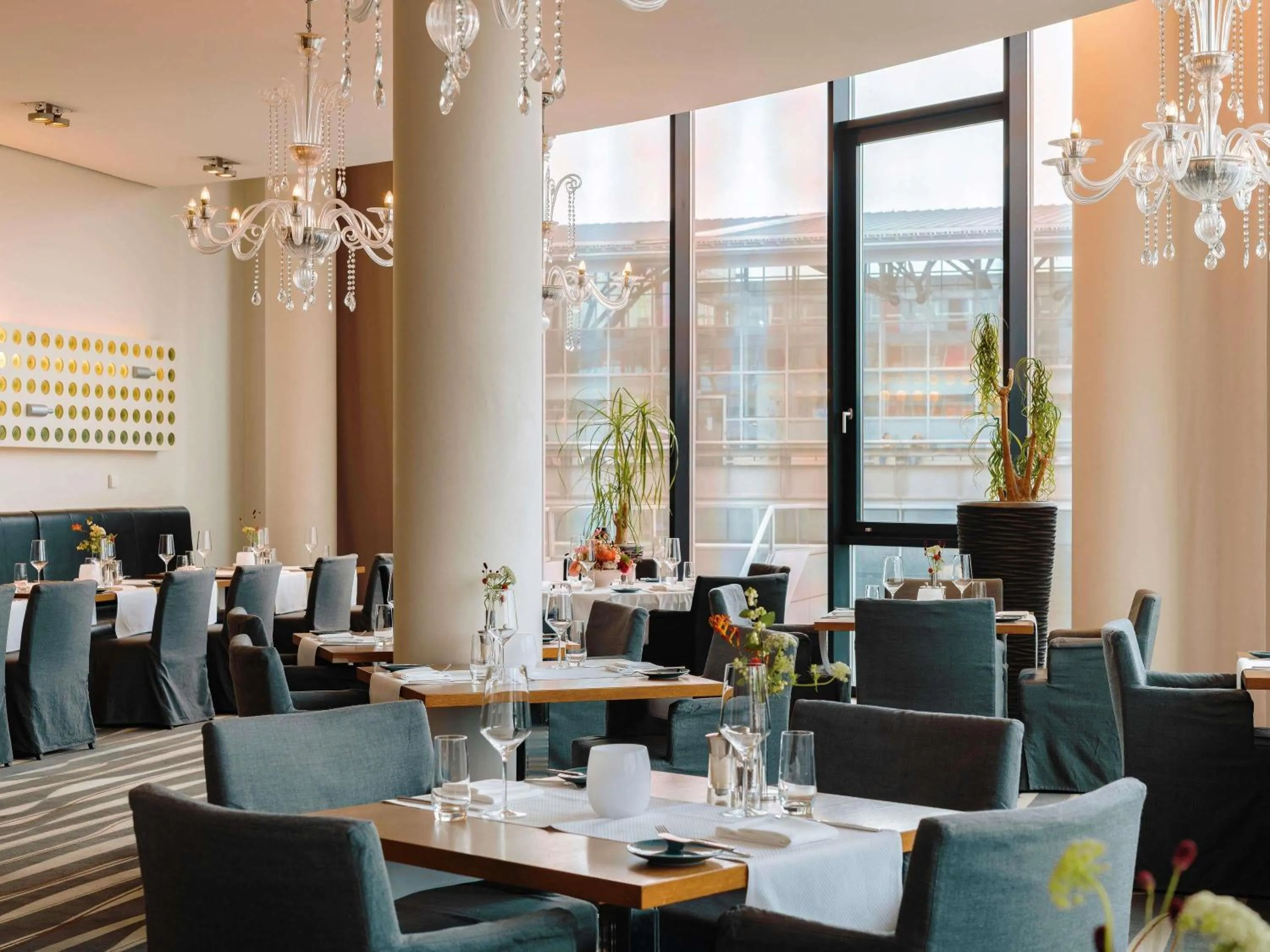 Restaurant/places to eat in Mövenpick Hotel Stuttgart Airport