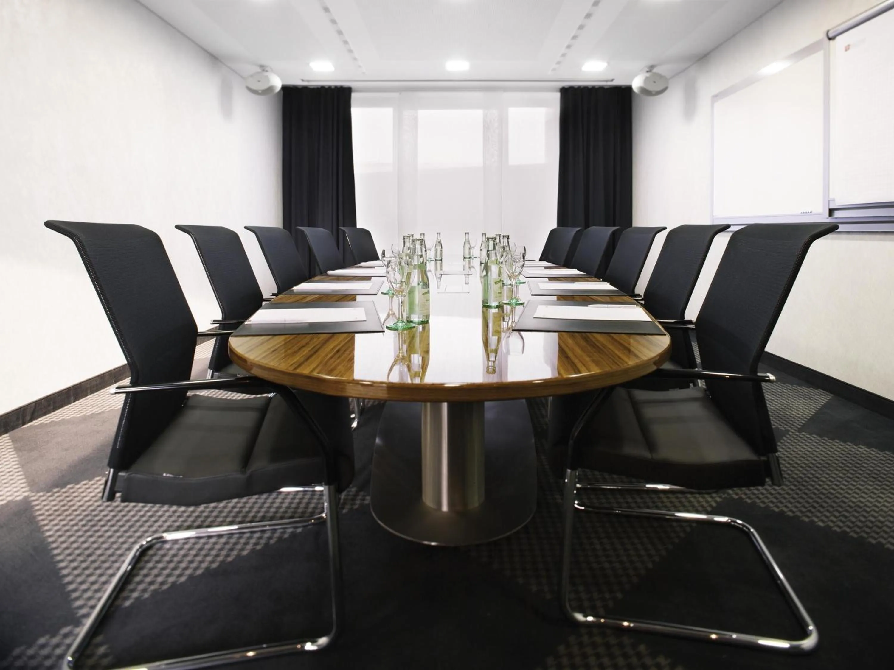 Meeting/conference room in Mövenpick Hotel Stuttgart Airport