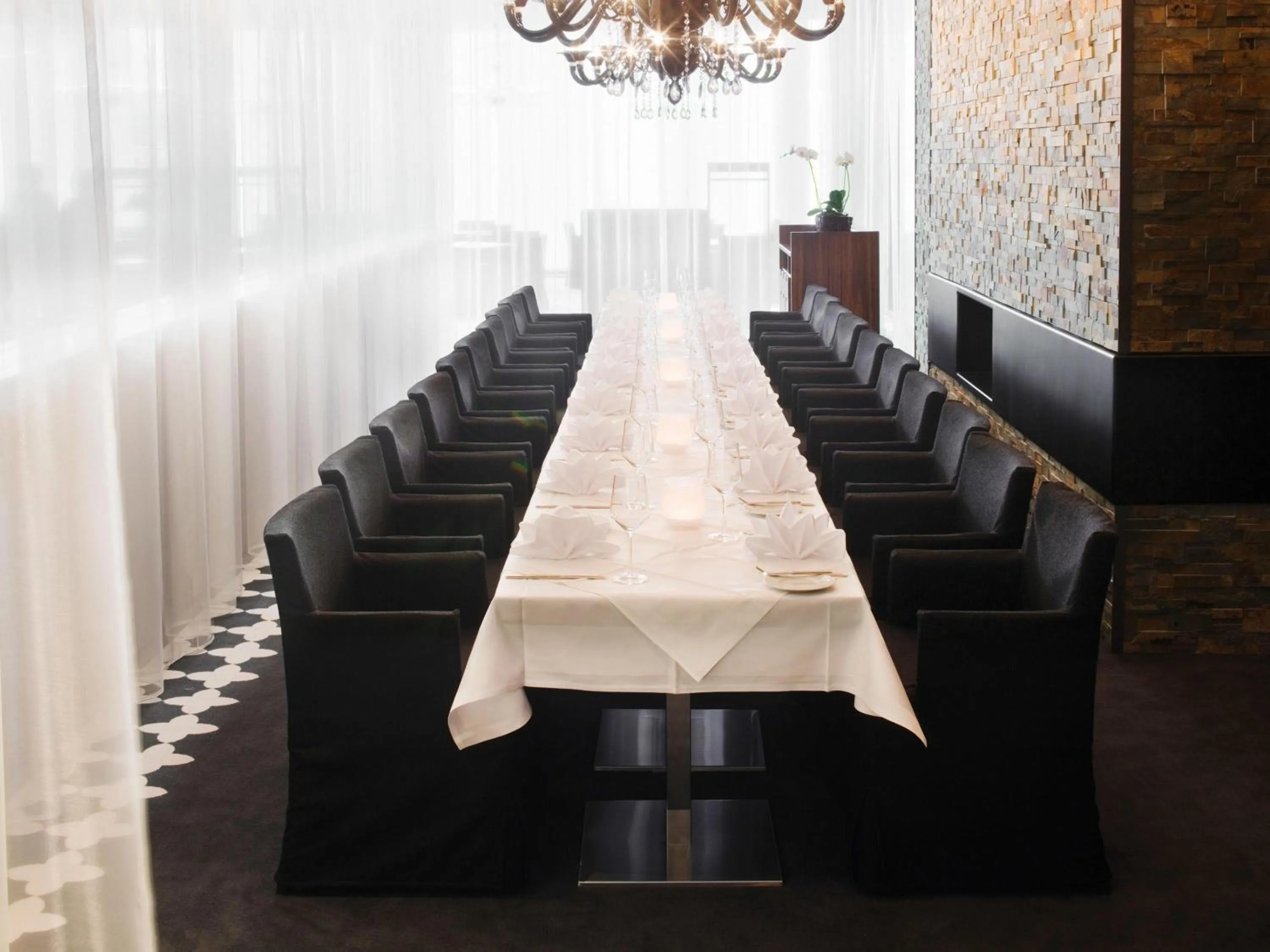 Restaurant/places to eat in Mövenpick Hotel Stuttgart Airport