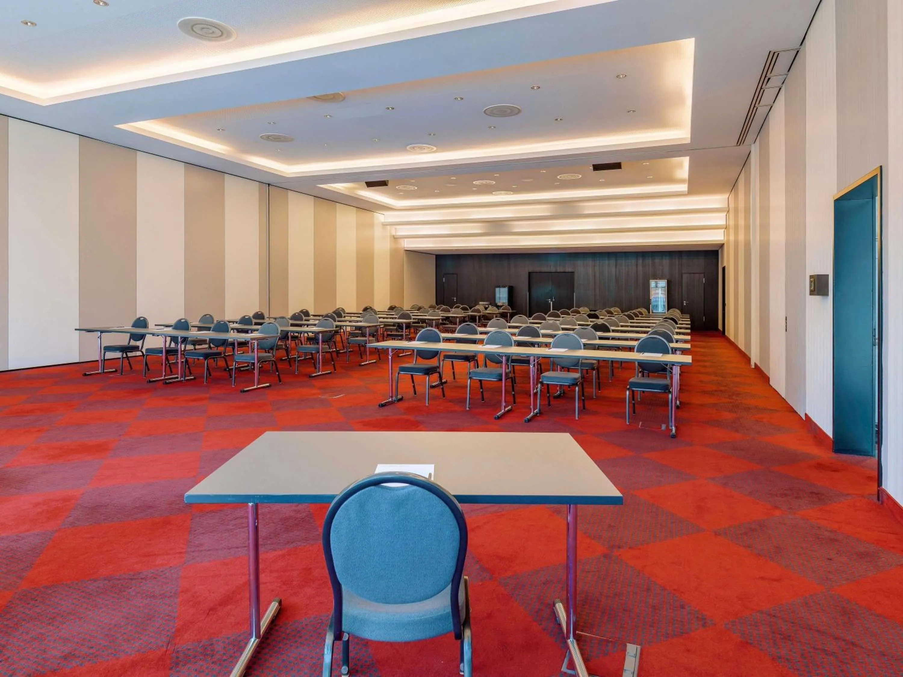 Meeting/conference room in Mövenpick Hotel Stuttgart Airport