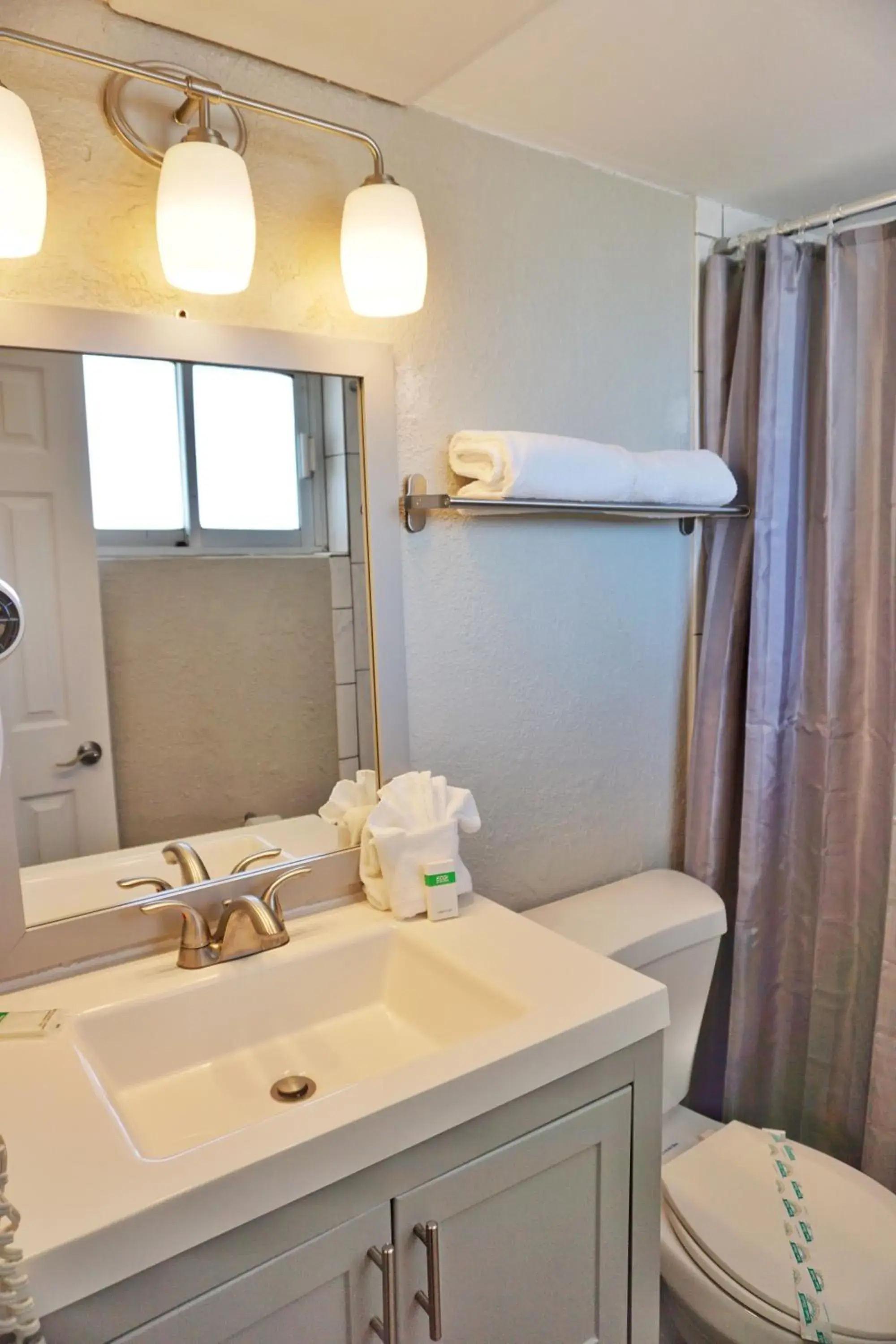 Bathroom in Daytona Inn Beach Resort