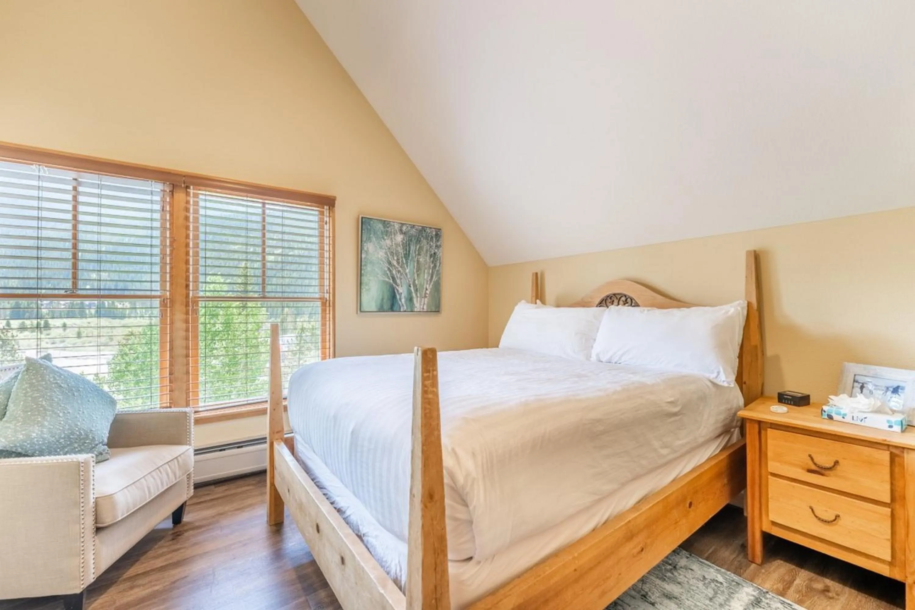 Bedroom, Bed in Jackpine Lodge by Summit County Mountain Retreats