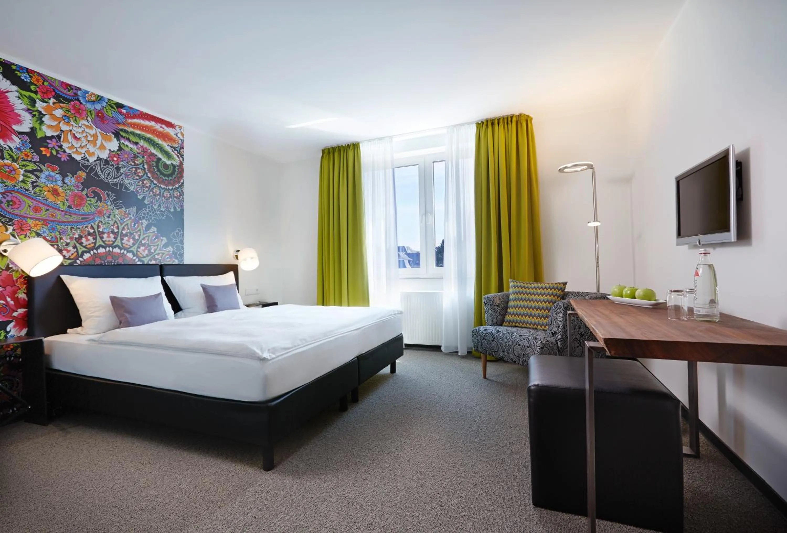 Photo of the whole room, Bed in Kochs Stadthotel
