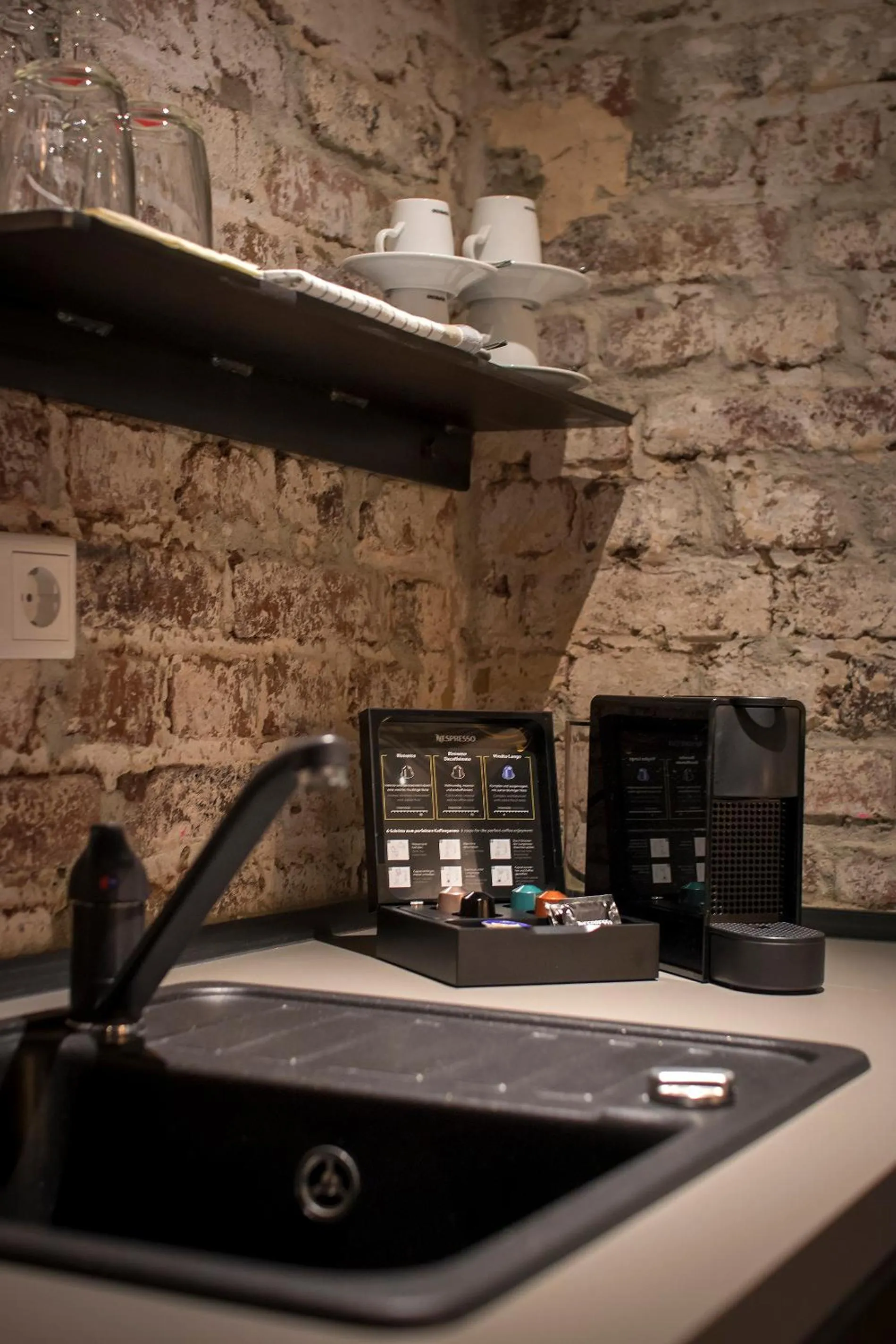 Kitchen or kitchenette in Kochs Stadthotel