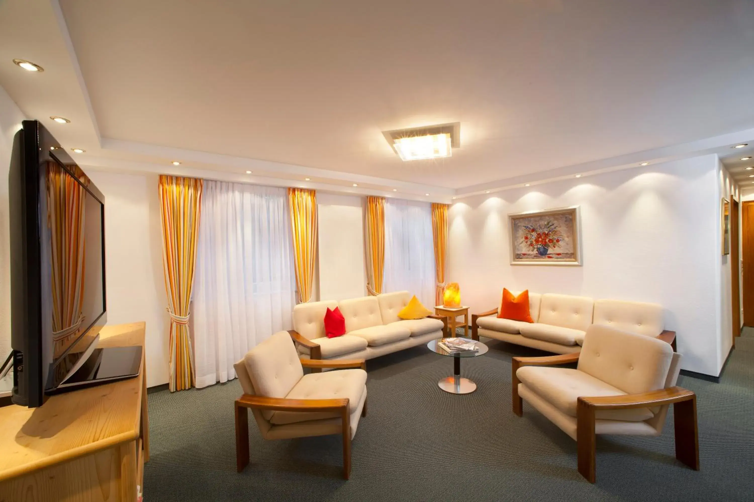 Communal lounge/ TV room, Seating Area in Kneipp-Kurhotel Steinle