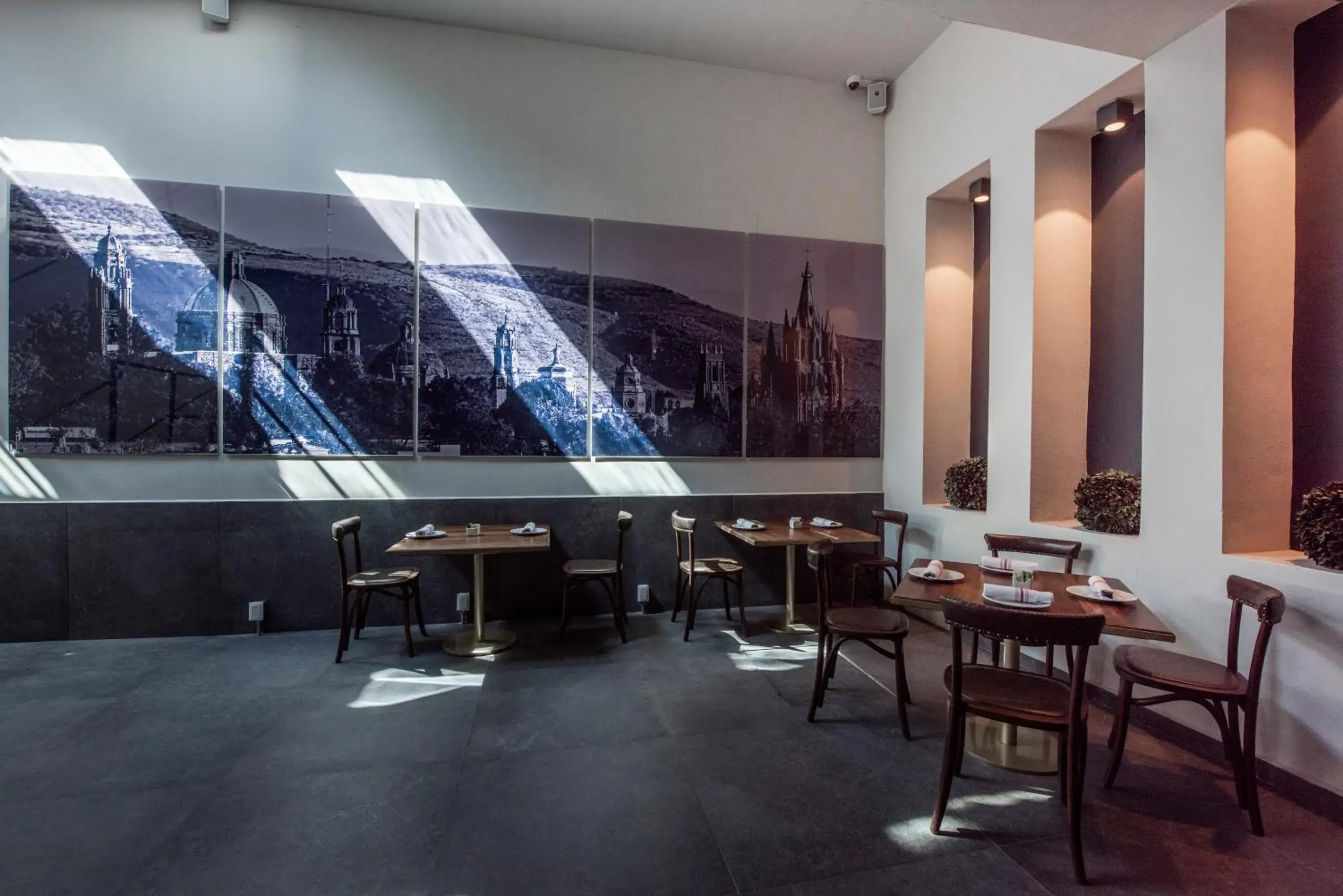 Restaurant/places to eat in Hotel Madi Restaurant/places to eat in Hotel Madi