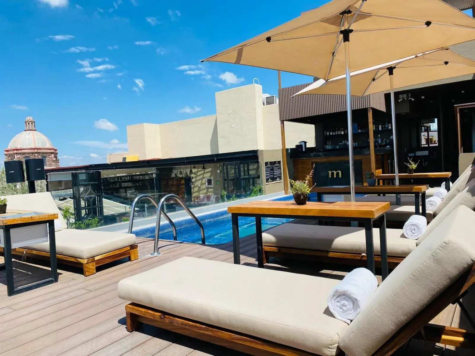 Property building in Hotel Madi Property building in Hotel Madi